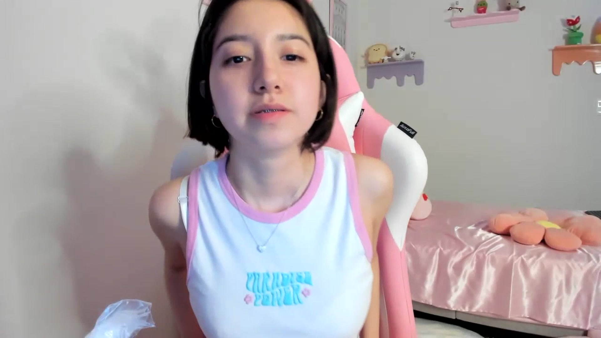 Gallery image thumbnail from Cherrycute666's myfreecams stream on, 07/21/2023, 01:05 image 20 of 20
