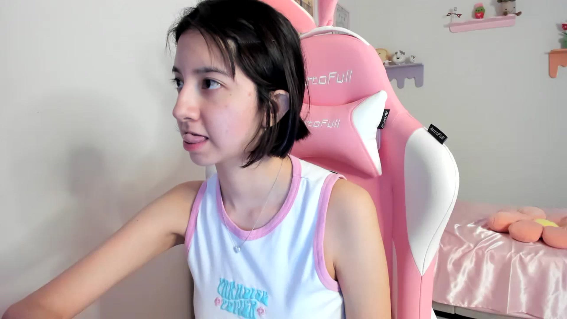 Gallery image thumbnail from Cherrycute666's myfreecams stream on, 07/21/2023, 01:05 image 5 of 20