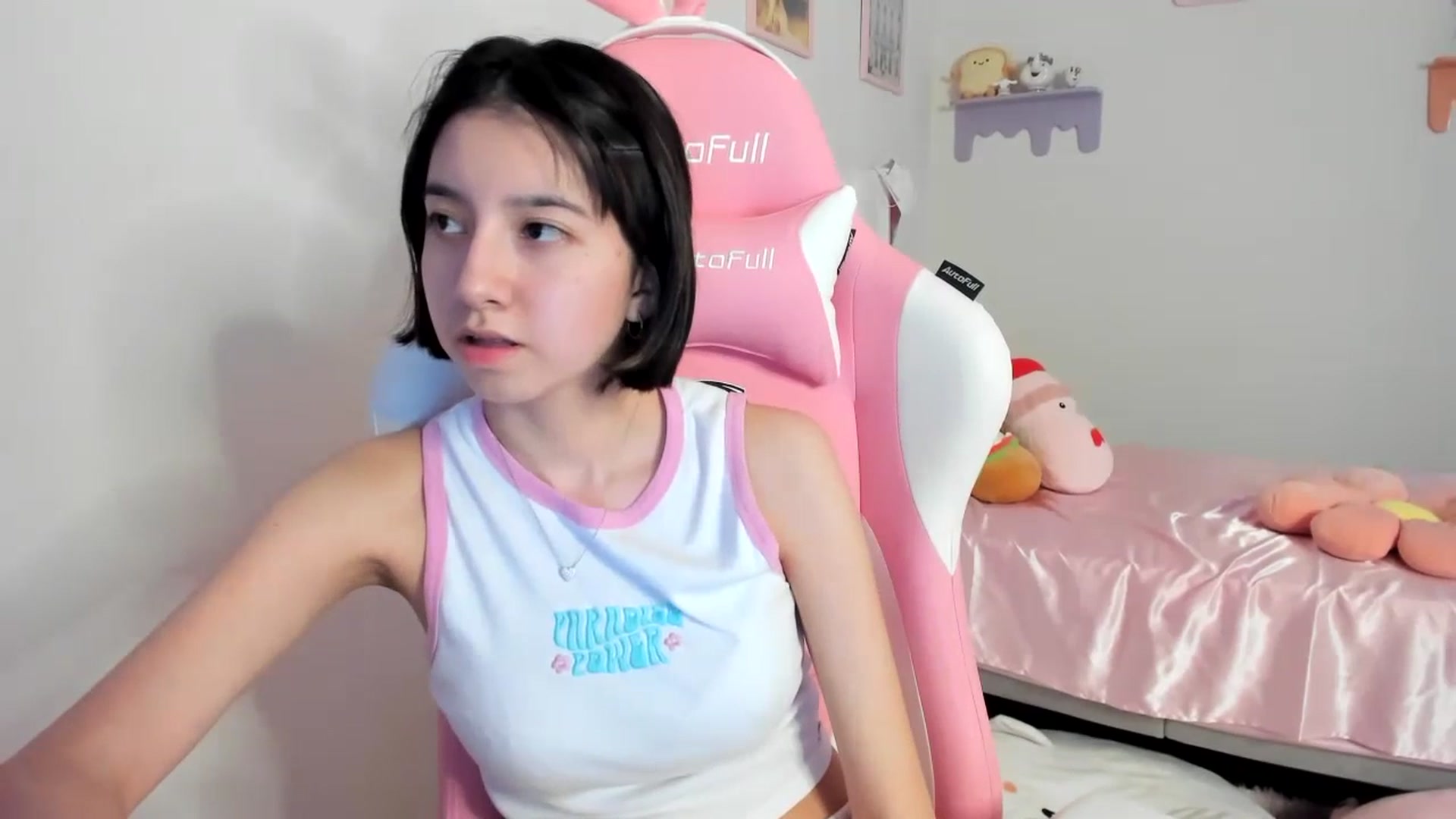 Gallery image thumbnail from Cherrycute666's myfreecams stream on, 07/21/2023, 01:05 image 2 of 20