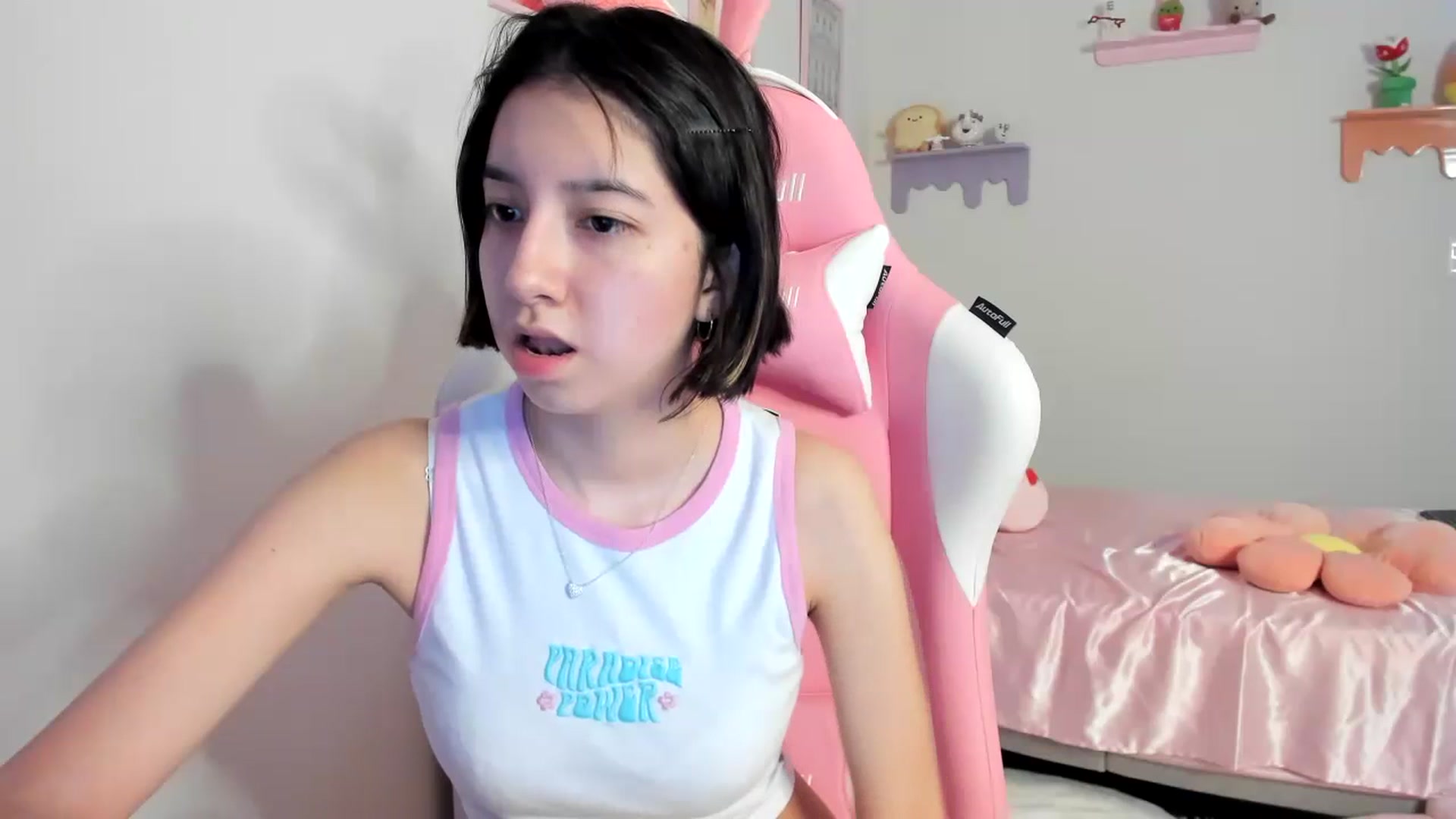 Gallery image thumbnail from Cherrycute666's myfreecams stream on, 07/21/2023, 02:01 image 2 of 20