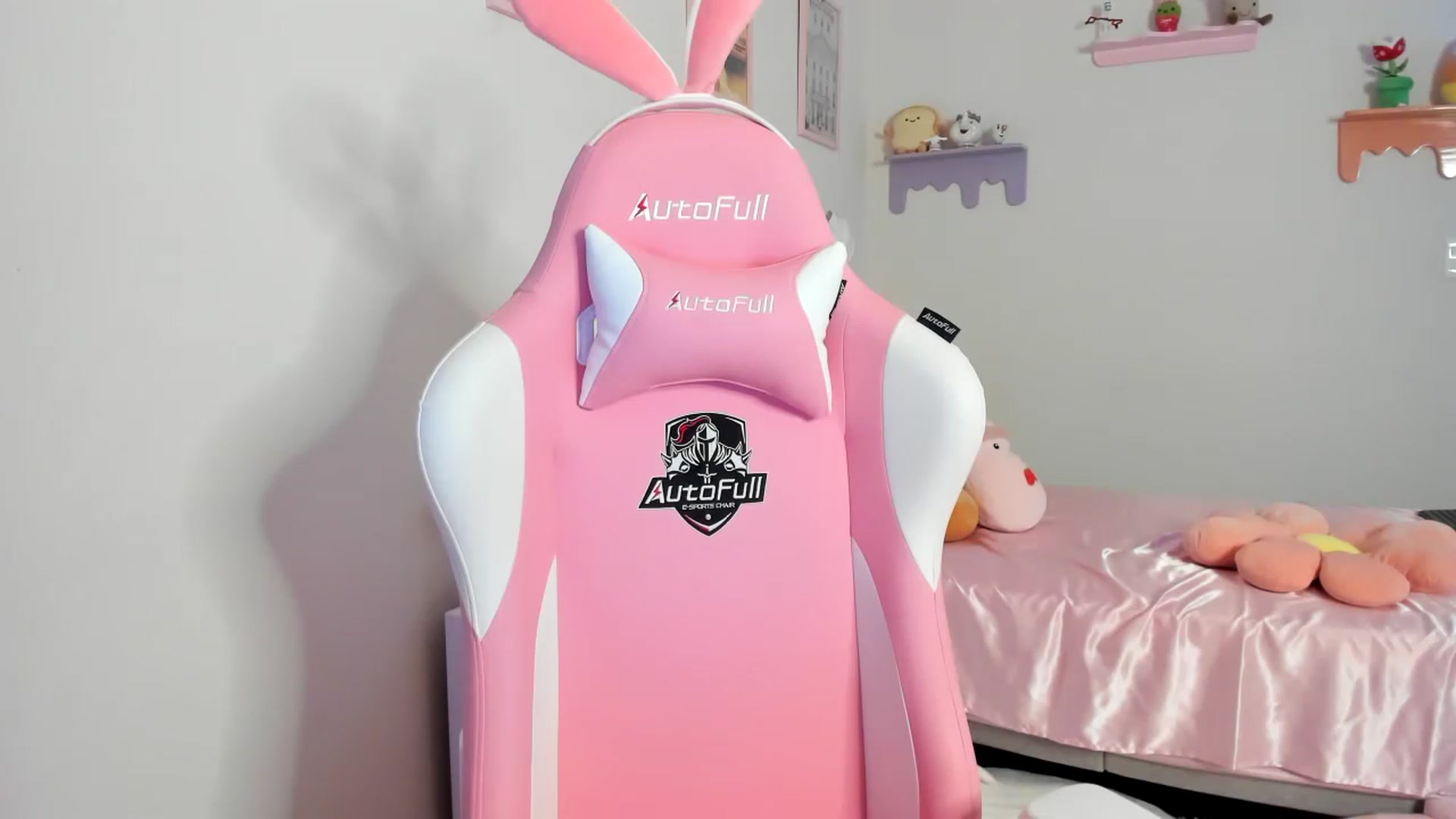 Gallery image thumbnail from Cherrycute666's myfreecams stream on, 07/21/2023, 02:01 image 1 of 20