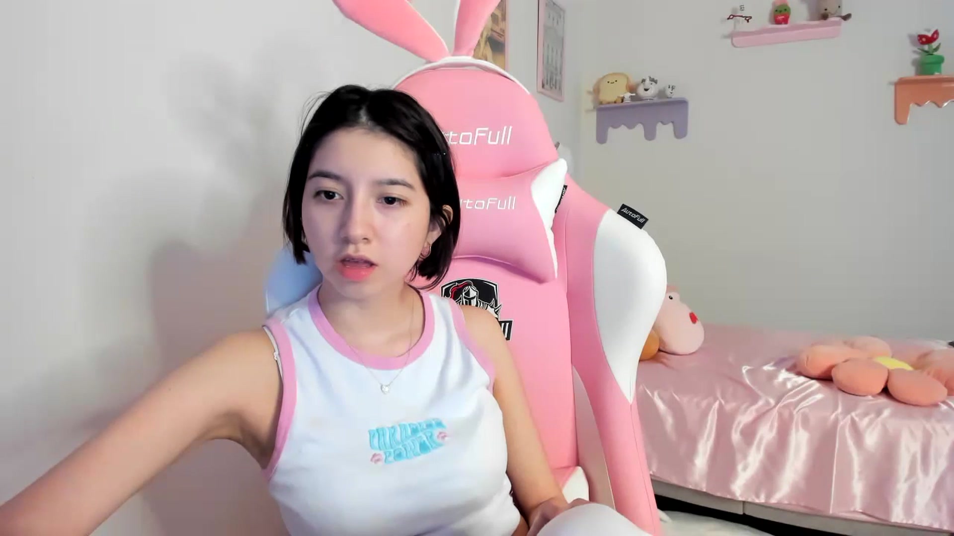 Gallery image thumbnail from Cherrycute666's myfreecams stream on, 07/21/2023, 02:01 image 4 of 20