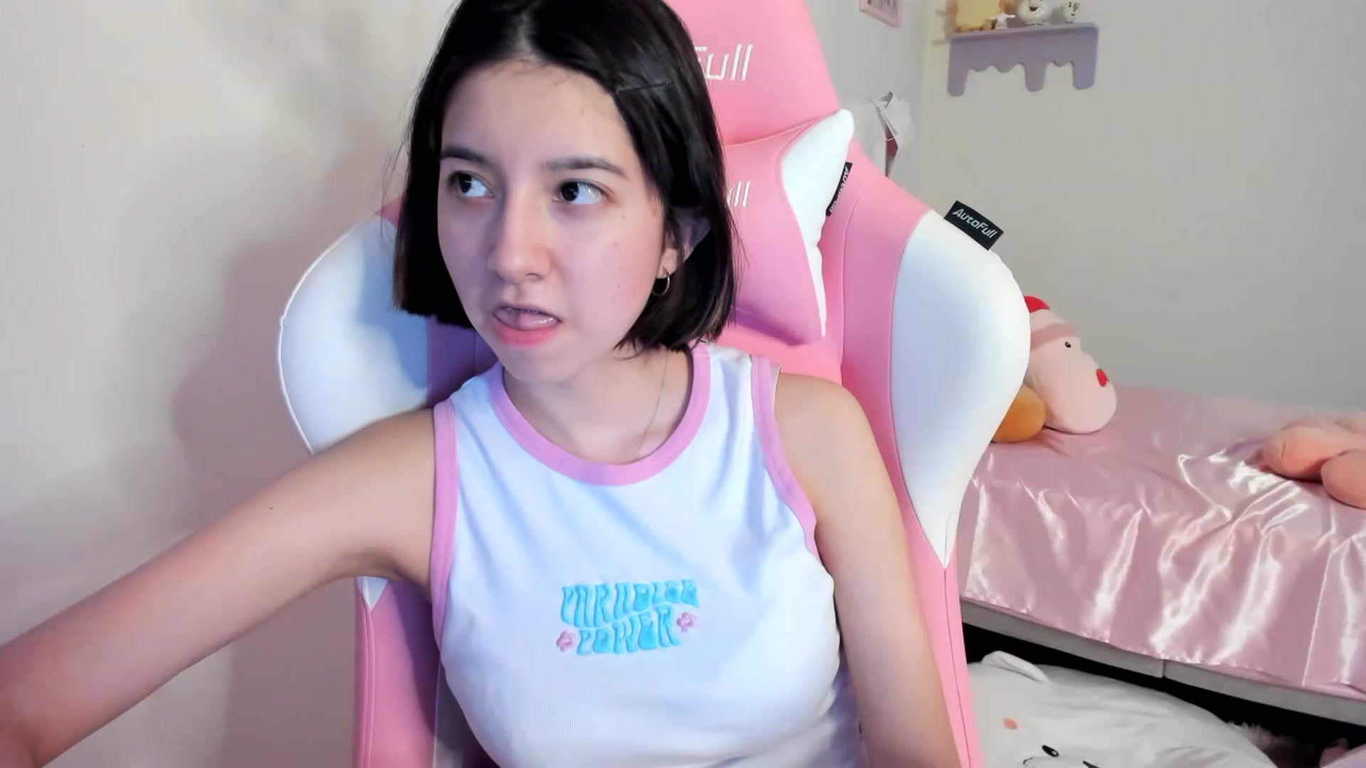 Gallery image thumbnail from Cherrycute666's myfreecams stream on, 07/21/2023, 03:30 image 4 of 20