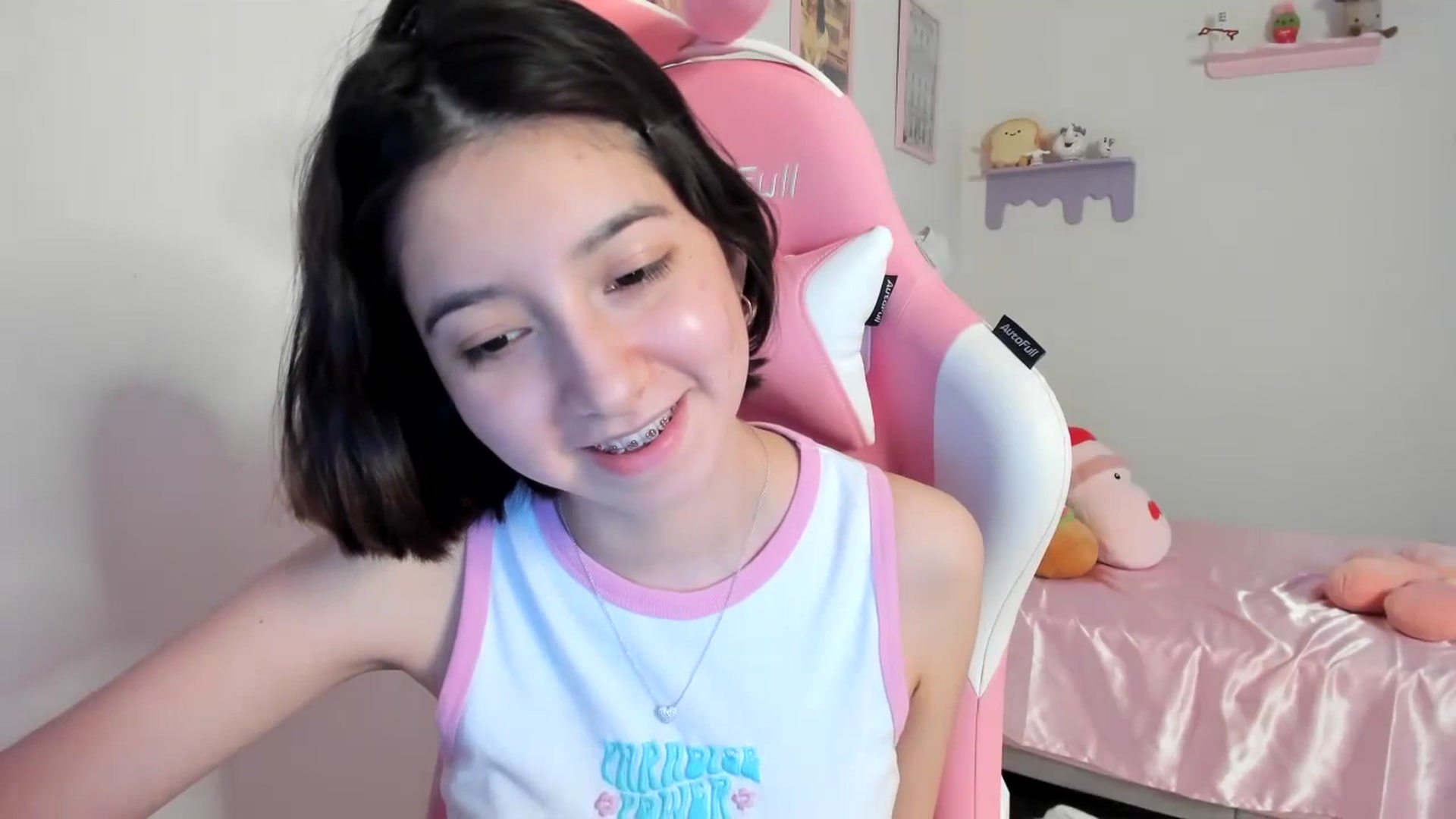 Gallery image thumbnail from Cherrycute666's myfreecams stream on, 07/21/2023, 03:30 image 17 of 20