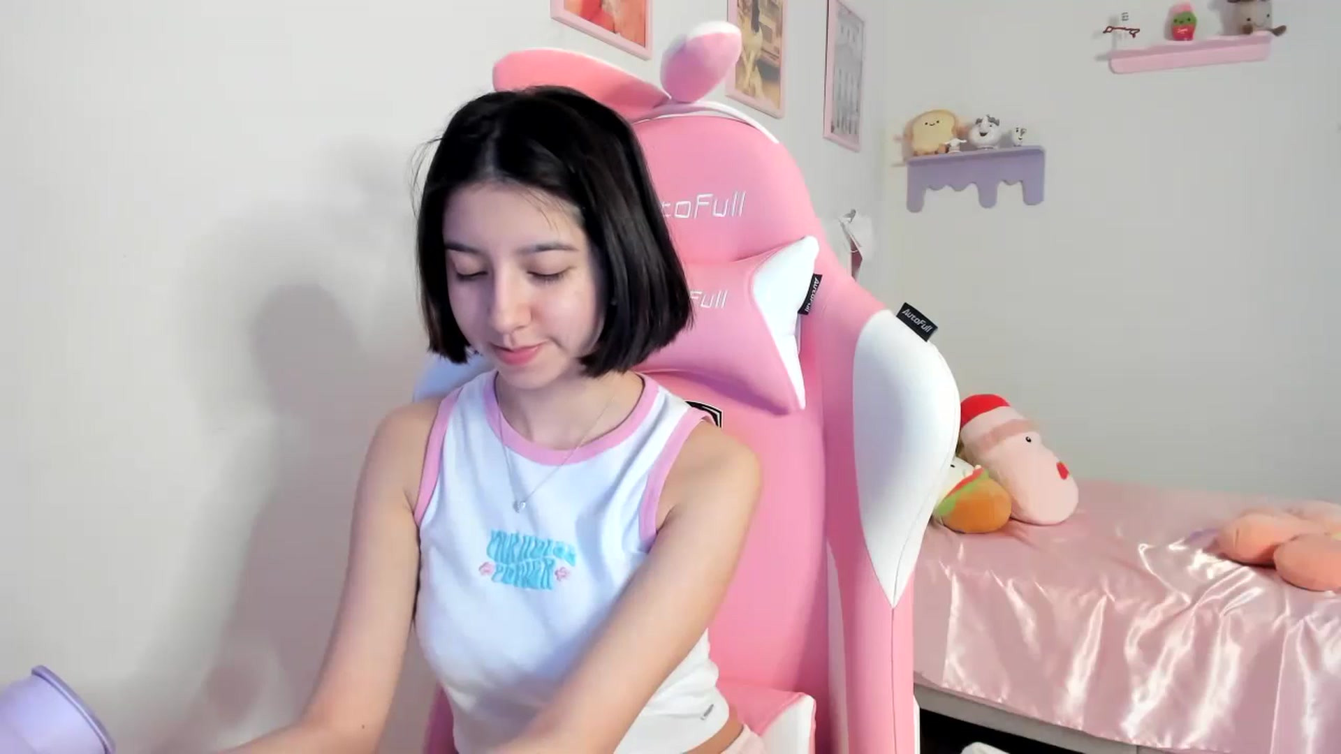 Gallery image thumbnail from Cherrycute666's myfreecams stream on, 07/21/2023, 03:30 image 12 of 20