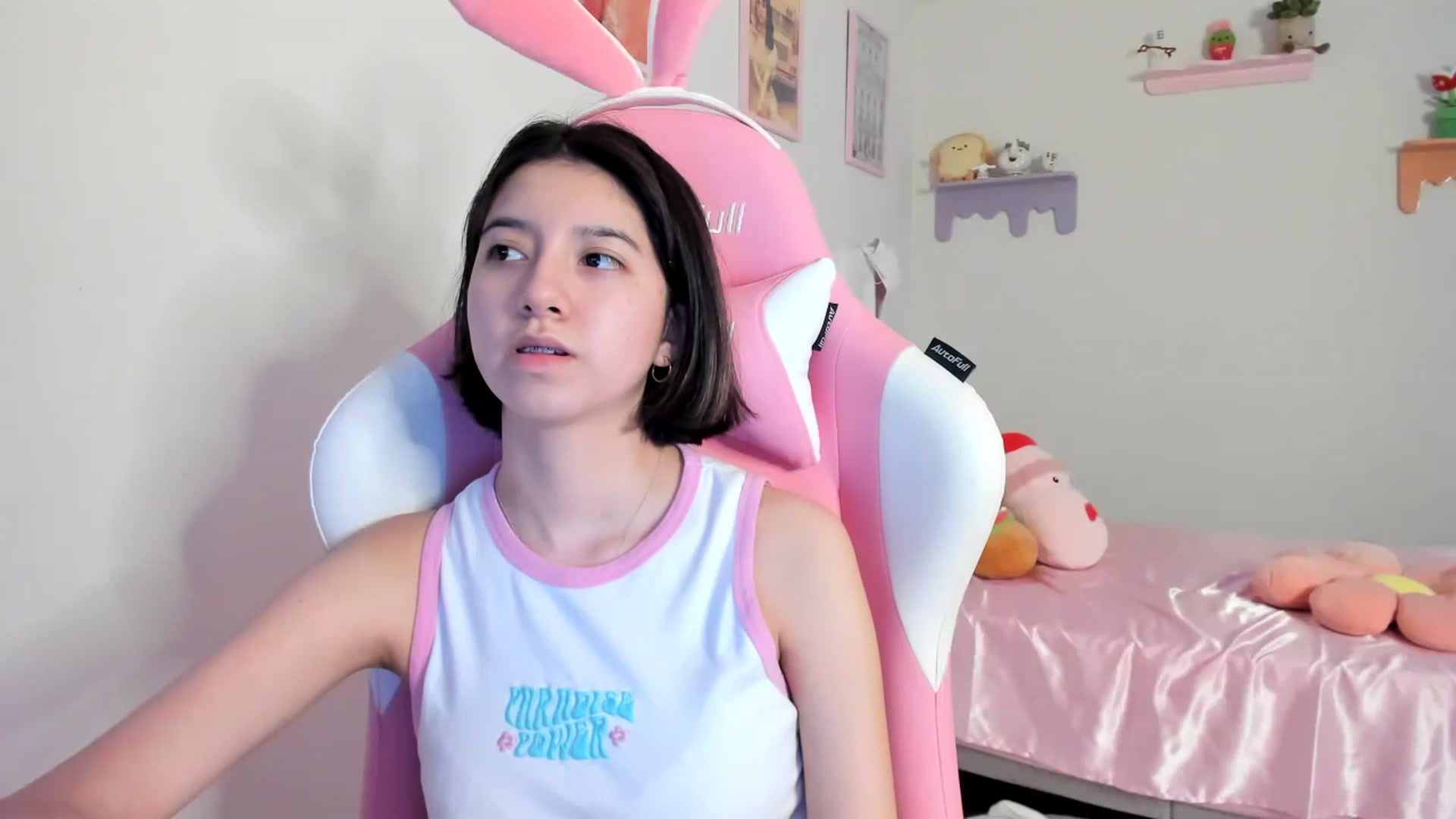 Gallery image thumbnail from Cherrycute666's myfreecams stream on, 07/21/2023, 03:30 image 3 of 20