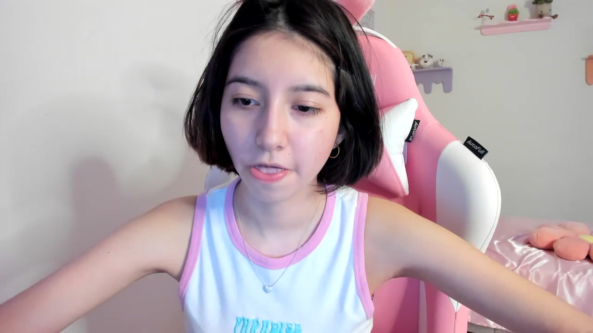 Gallery image thumbnail from Cherrycute666's myfreecams stream on, 07/21/2023, 05:34 image 1 of 20