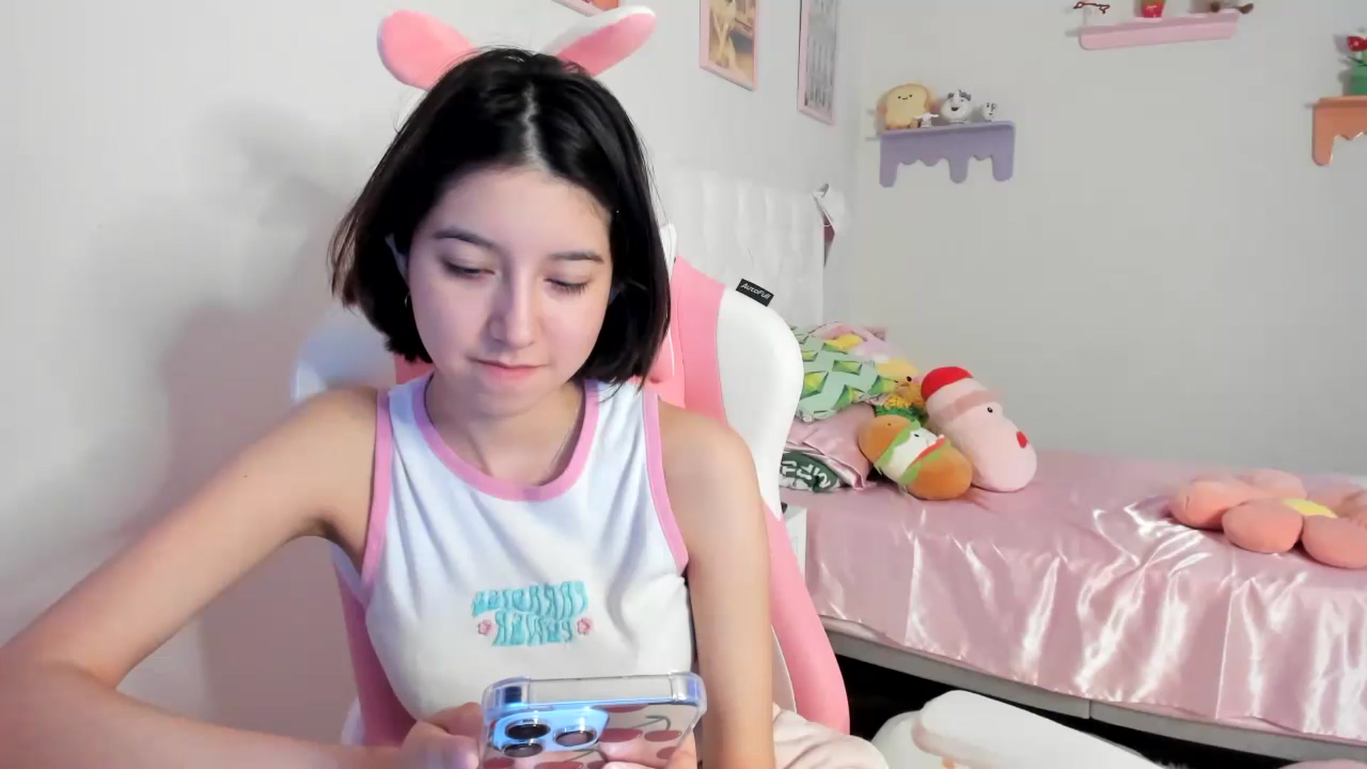 Gallery image thumbnail from Cherrycute666's myfreecams stream on, 07/21/2023, 05:34 image 19 of 20
