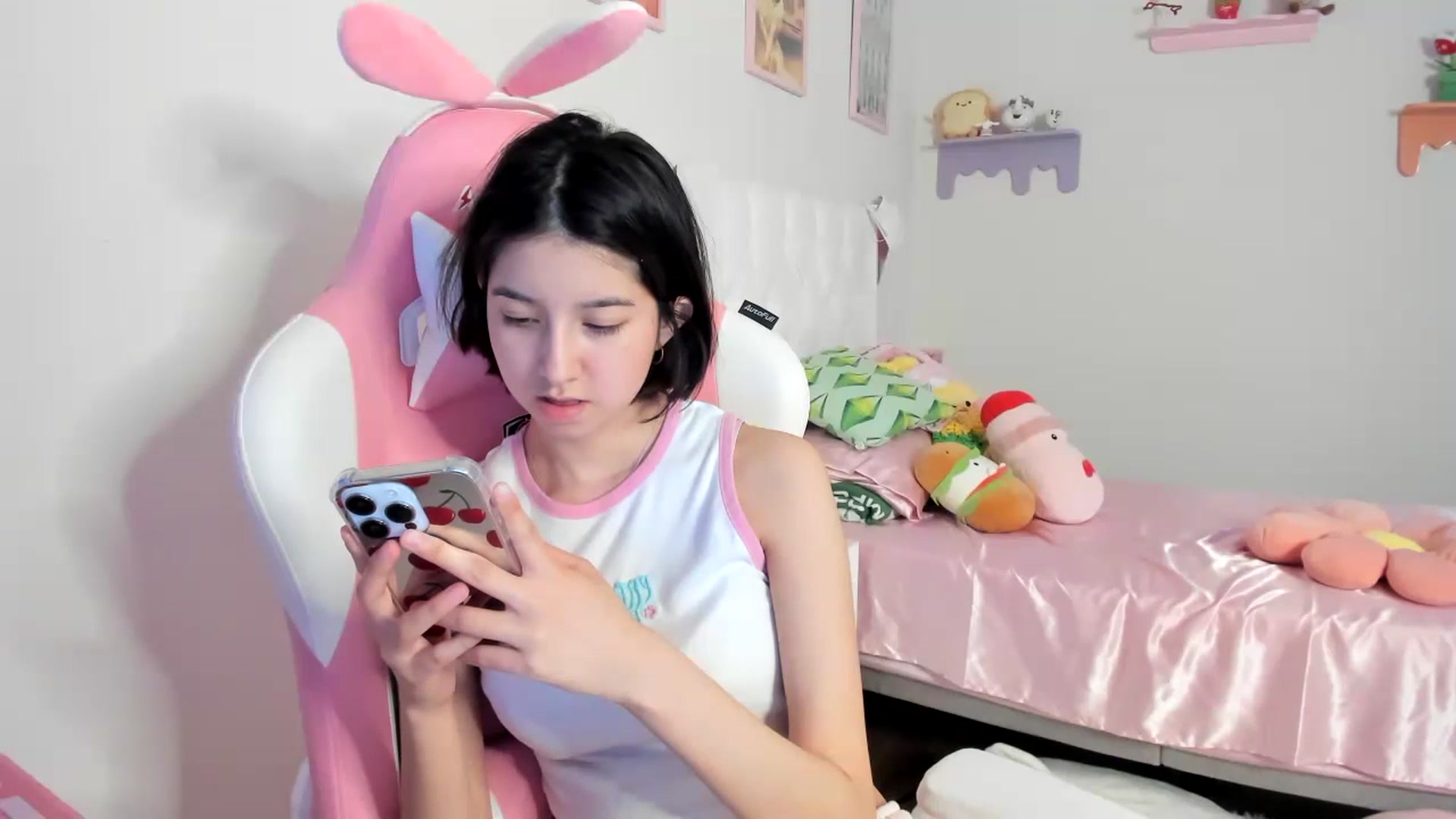 Gallery image thumbnail from Cherrycute666's myfreecams stream on, 07/21/2023, 05:34 image 20 of 20