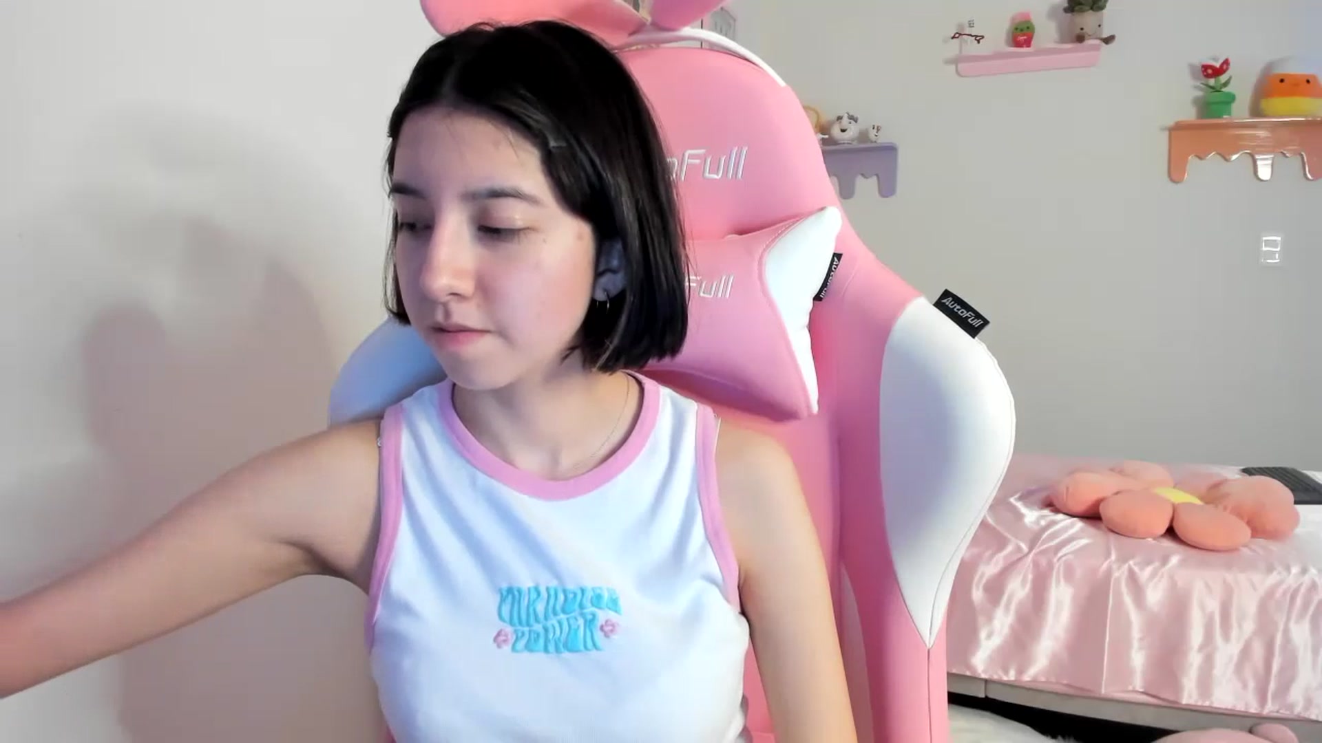 Gallery image thumbnail from Cherrycute666's myfreecams stream on, 07/21/2023, 07:24 image 10 of 20