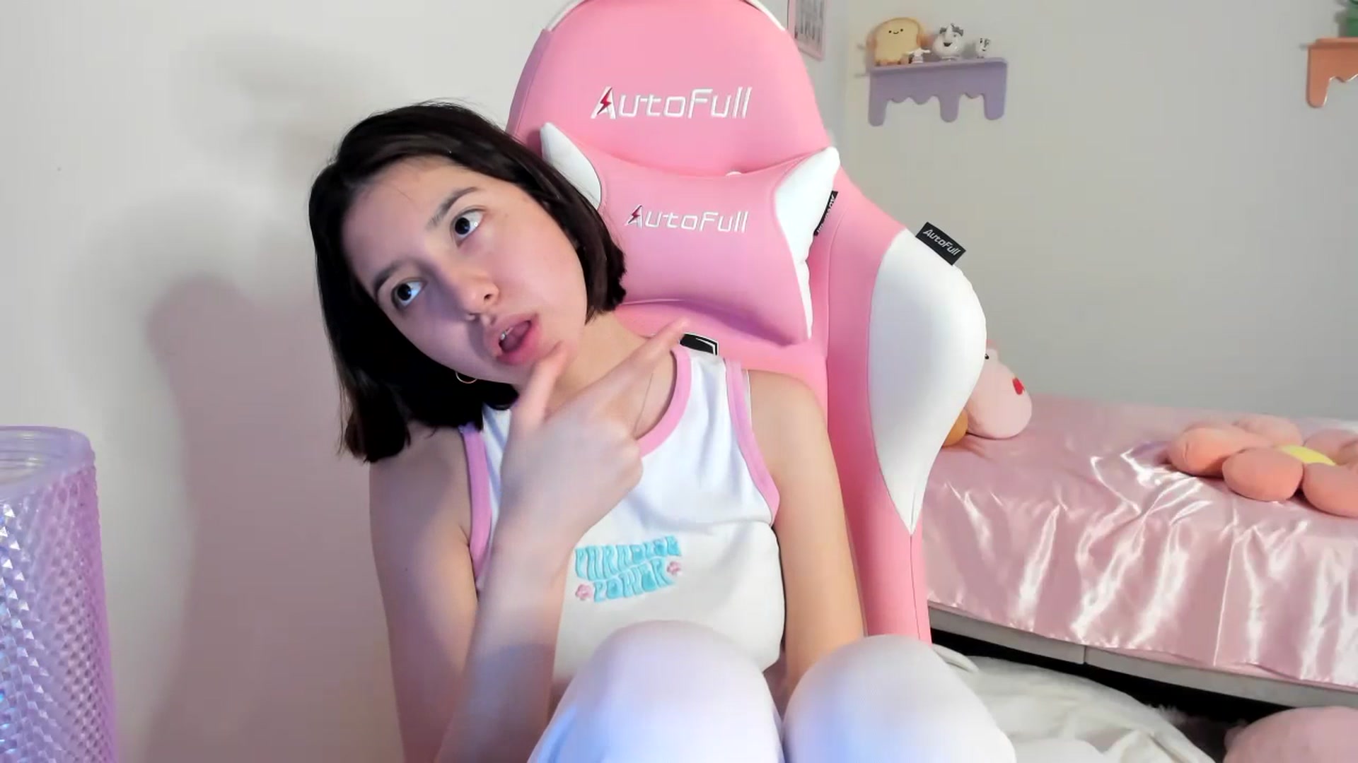 Gallery image thumbnail from Cherrycute666's myfreecams stream on, 07/21/2023, 07:24 image 20 of 20