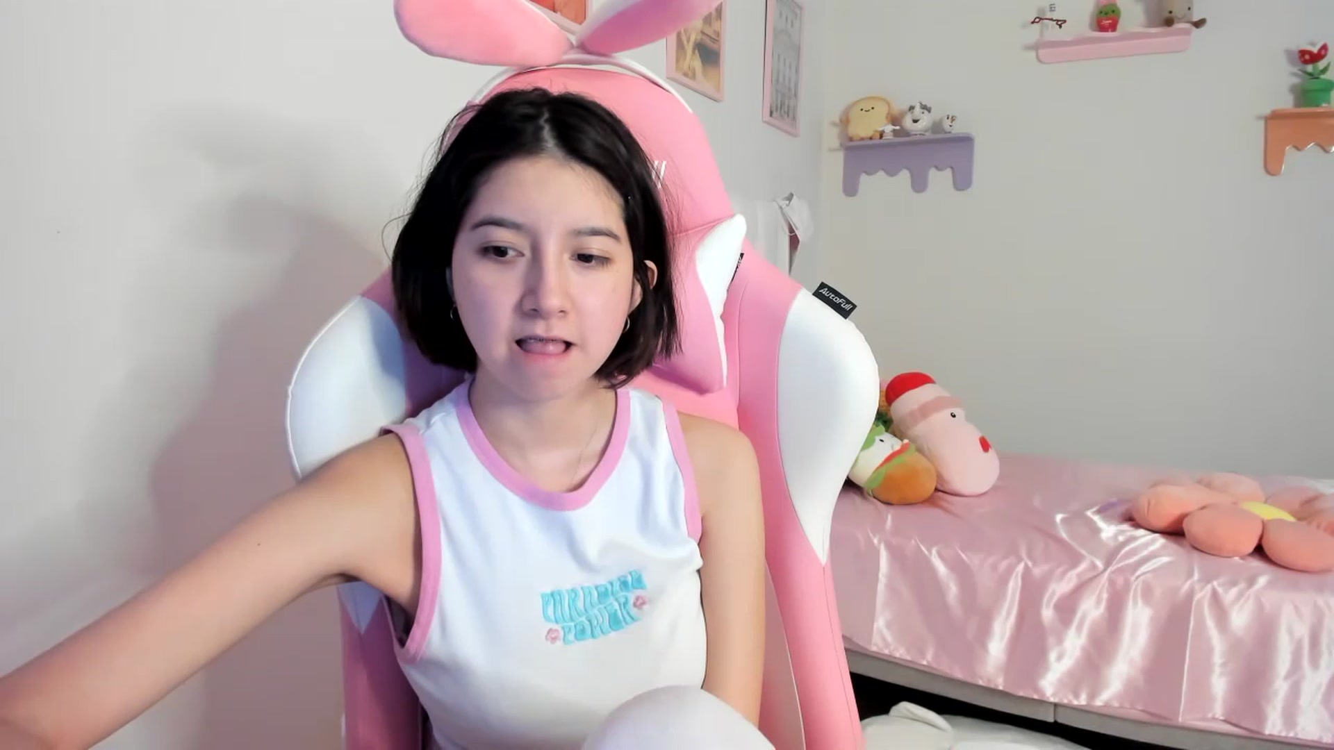 Gallery image thumbnail from Cherrycute666's myfreecams stream on, 07/21/2023, 07:24 image 3 of 20