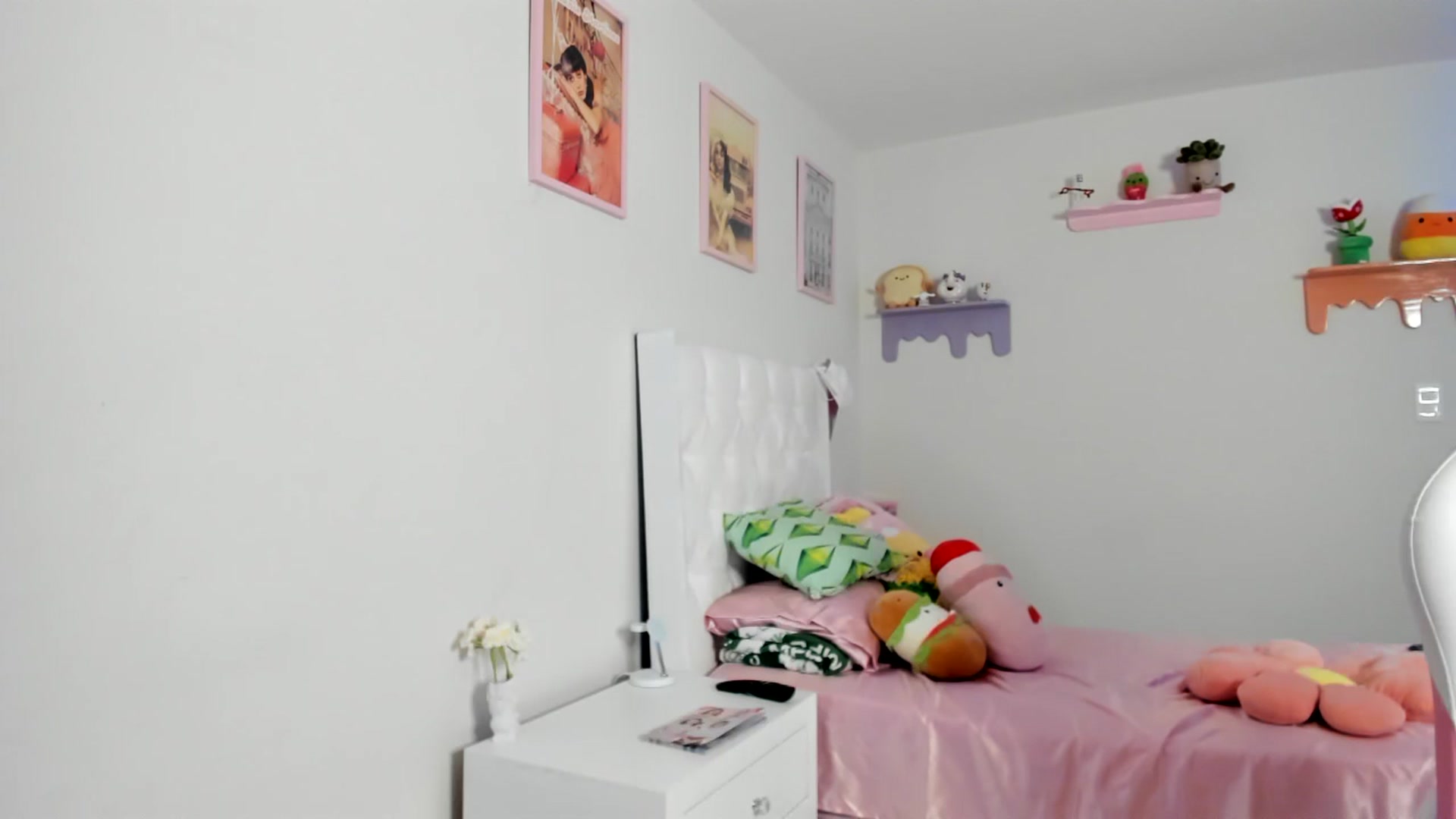 Gallery image thumbnail from Cherrycute666's myfreecams stream on, 07/21/2023, 07:24 image 4 of 20