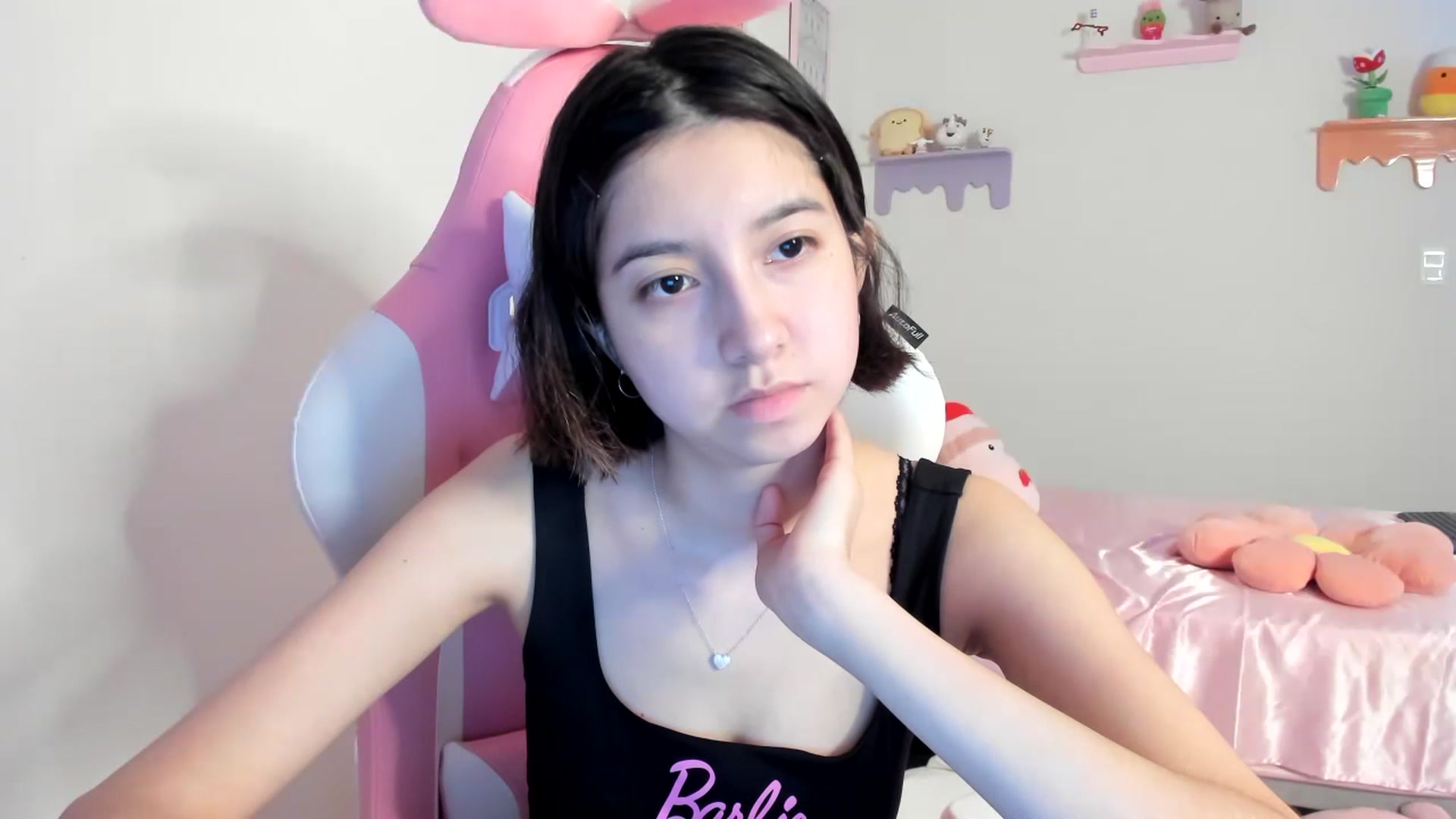 Gallery image thumbnail from Cherrycute666's myfreecams stream on, 07/21/2023, 09:01 image 17 of 20