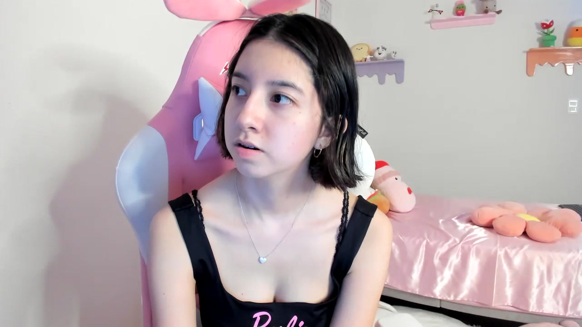 Gallery image thumbnail from Cherrycute666's myfreecams stream on, 07/21/2023, 09:01 image 15 of 20