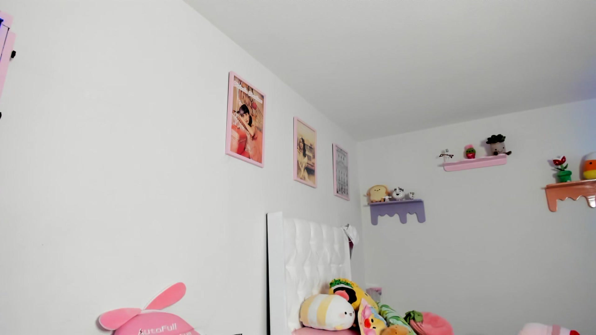 Gallery image thumbnail from Cherrycute666's myfreecams stream on, 07/23/2023, 07:13 image 17 of 20