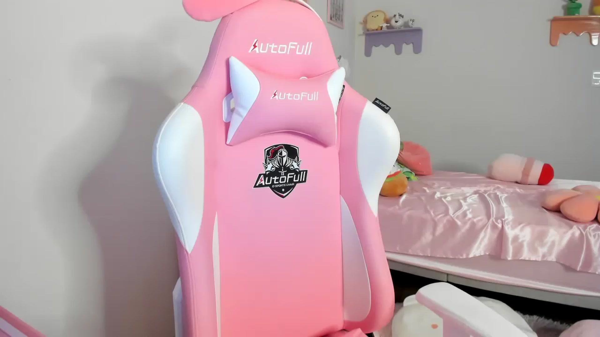 Gallery image thumbnail from Cherrycute666's myfreecams stream on, 07/23/2023, 10:39 image 2 of 20