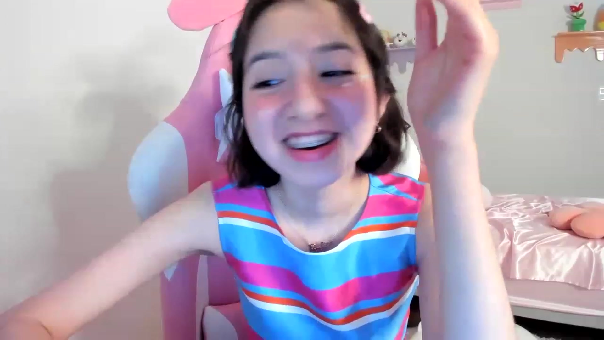 Gallery image thumbnail from Cherrycute666's myfreecams stream on, 07/24/2023, 04:31 image 18 of 20