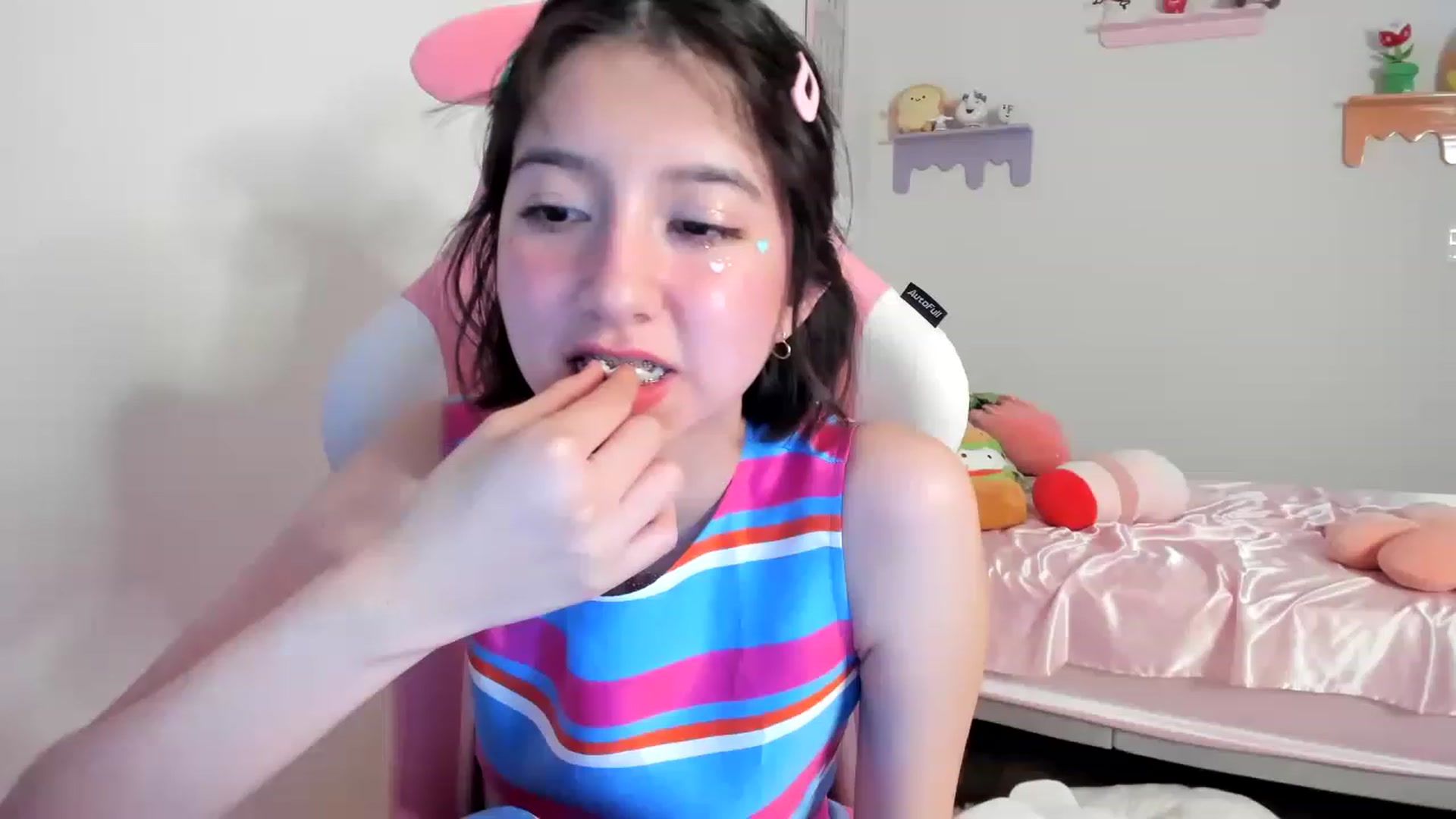 Gallery image thumbnail from Cherrycute666's myfreecams stream on, 07/24/2023, 04:31 image 17 of 20