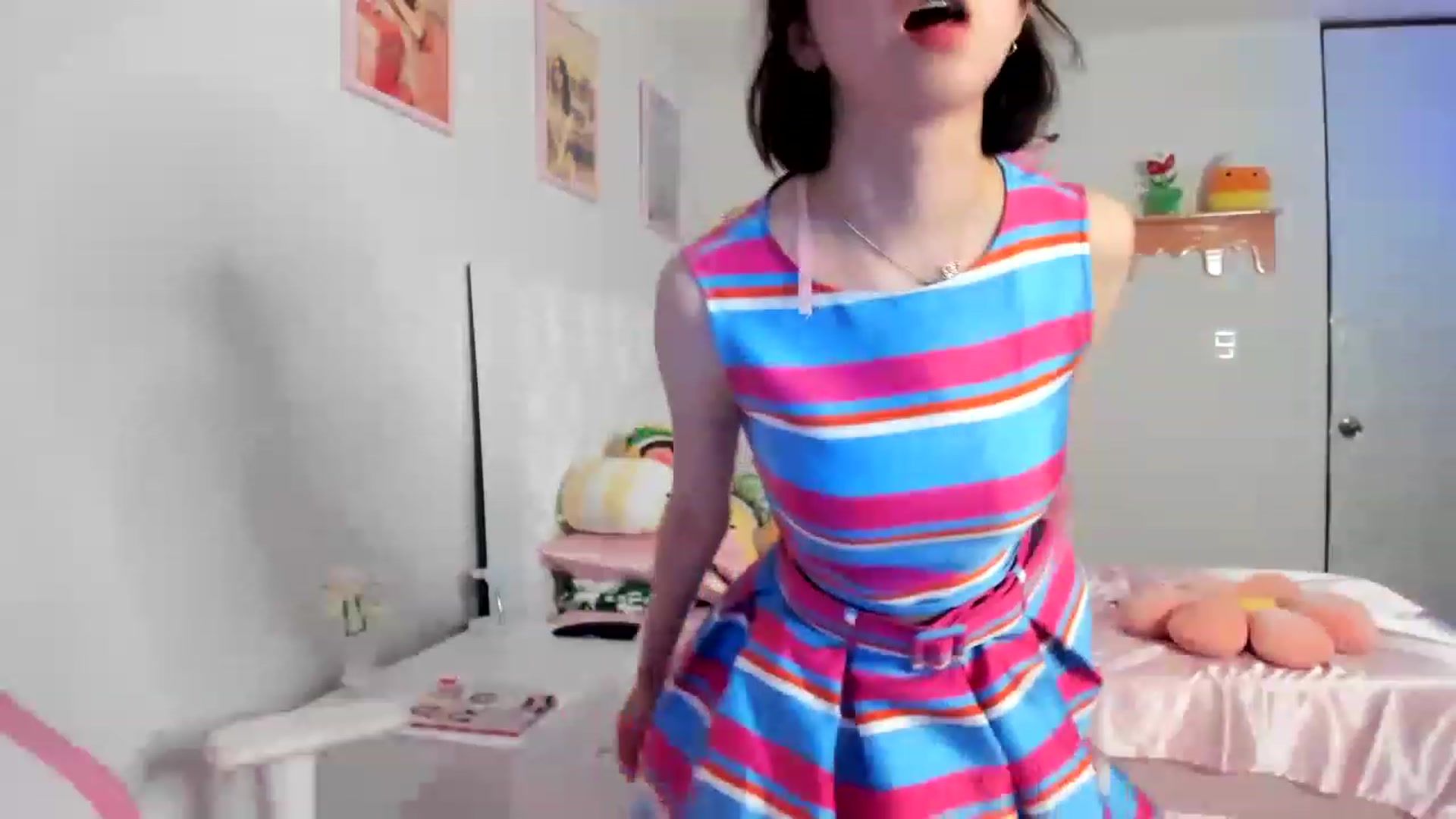 Gallery image thumbnail from Cherrycute666's myfreecams stream on, 07/24/2023, 04:31 image 6 of 20