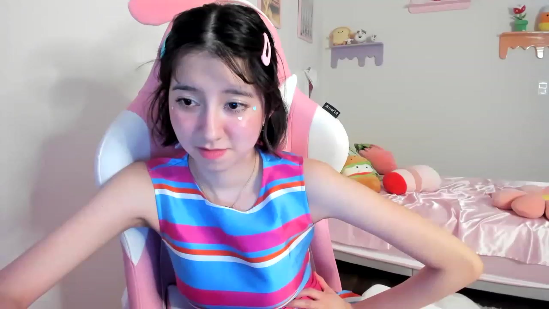 Gallery image thumbnail from Cherrycute666's myfreecams stream on, 07/24/2023, 04:31 image 20 of 20