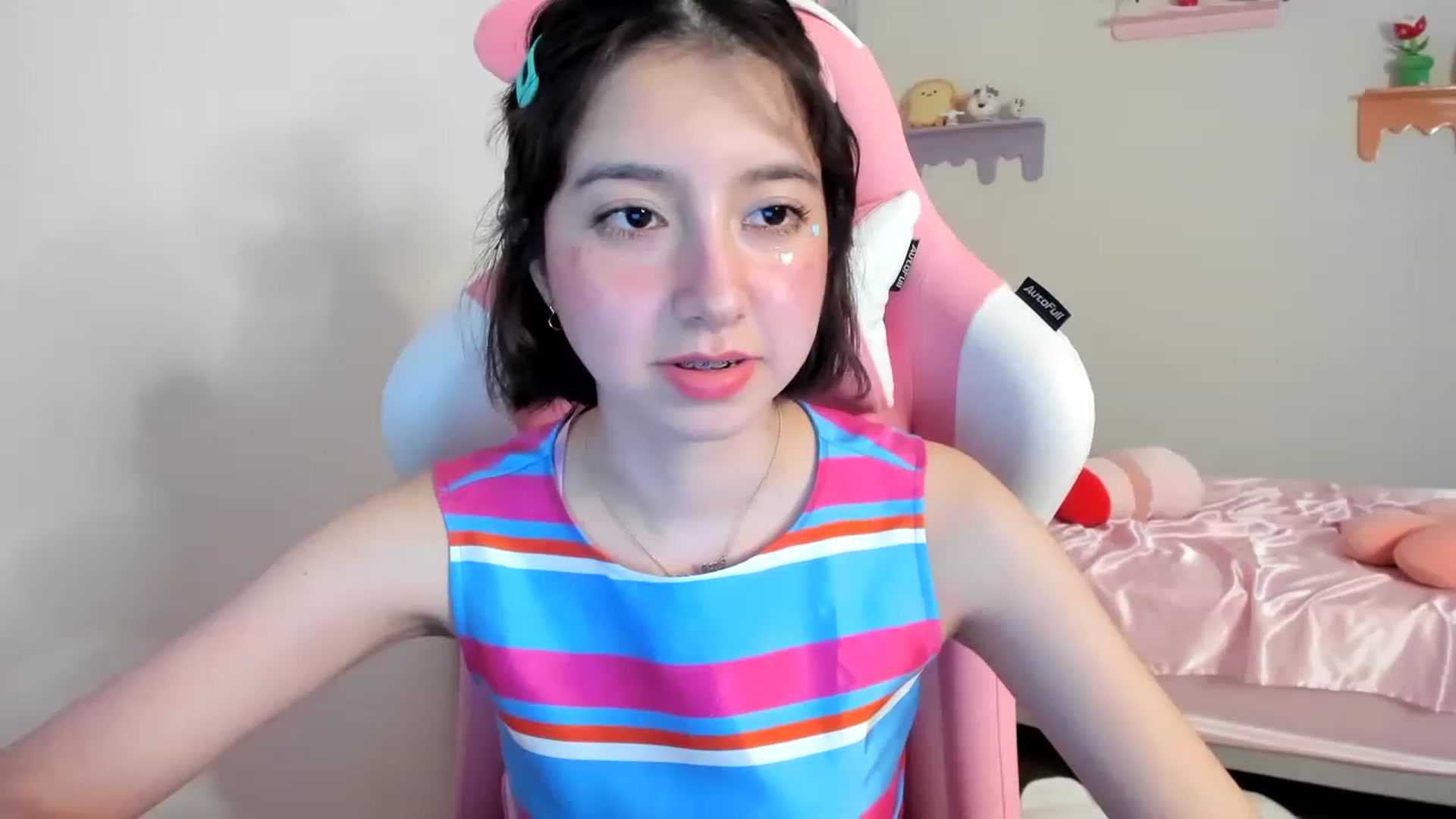 Gallery image thumbnail from Cherrycute666's myfreecams stream on, 07/24/2023, 04:31 image 12 of 20