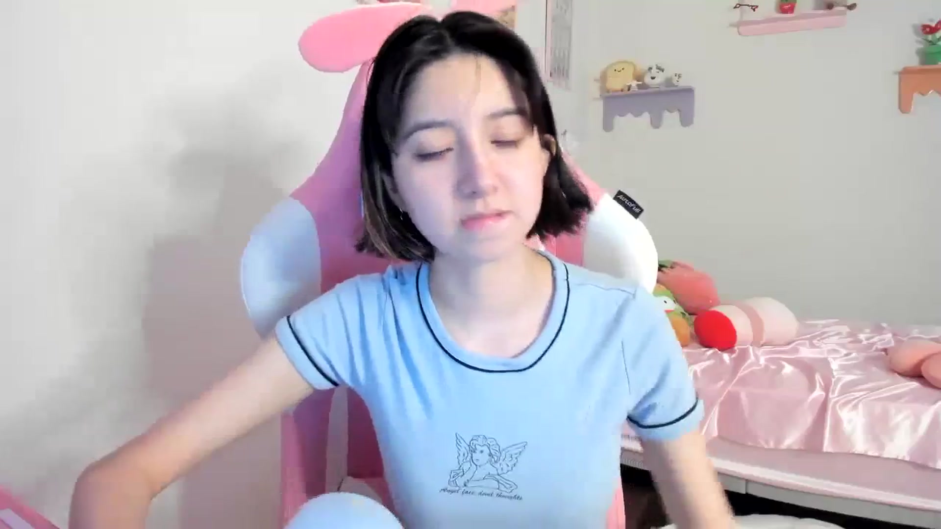 Gallery image thumbnail from Cherrycute666's myfreecams stream on, 07/24/2023, 10:09 image 3 of 20