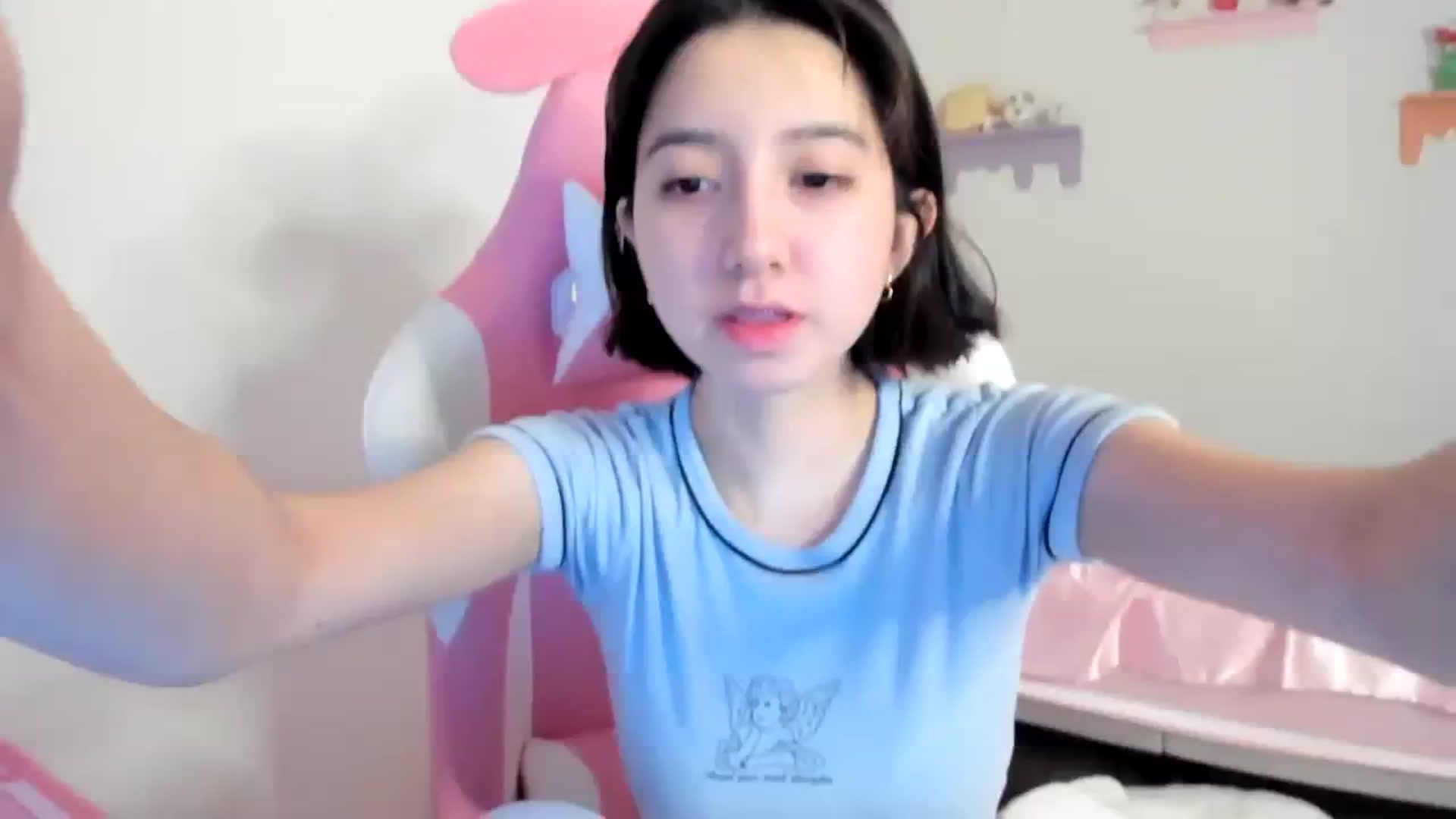 Gallery image thumbnail from Cherrycute666's myfreecams stream on, 07/24/2023, 10:09 image 1 of 20
