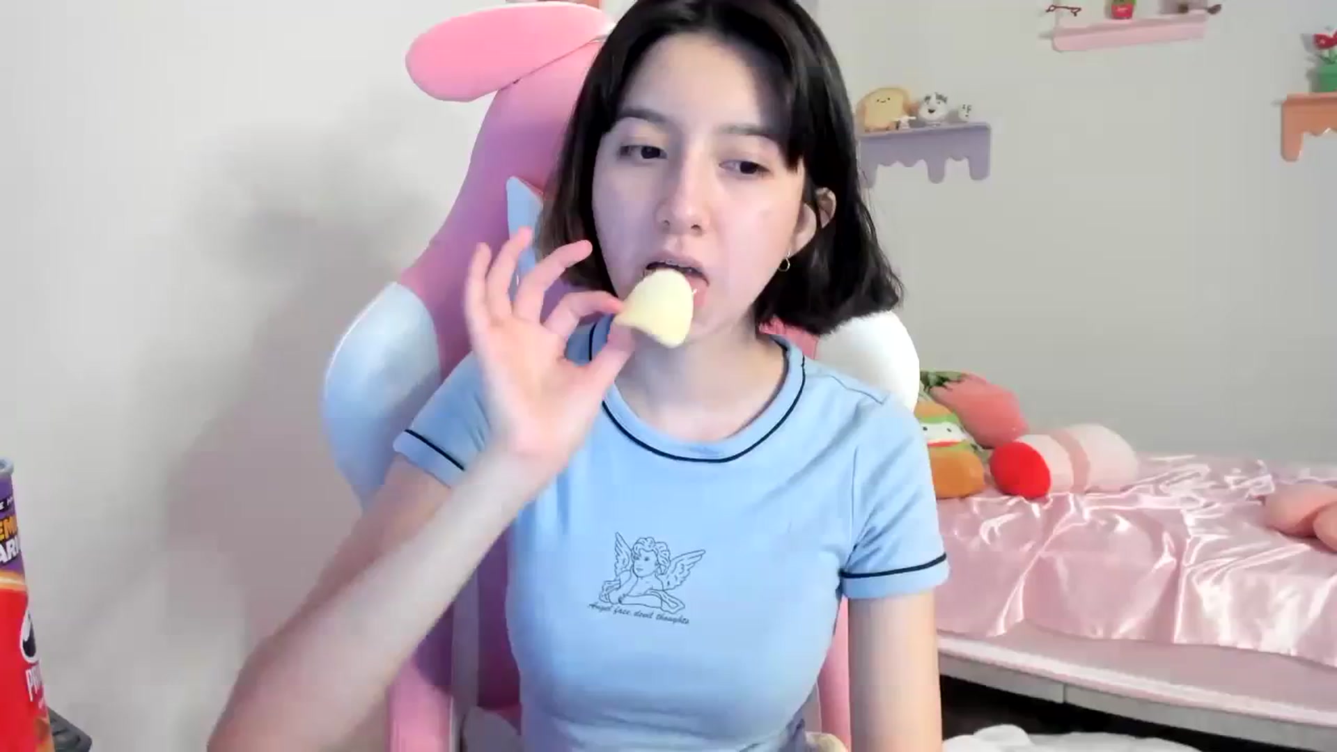 Gallery image thumbnail from Cherrycute666's myfreecams stream on, 07/24/2023, 10:09 image 17 of 20