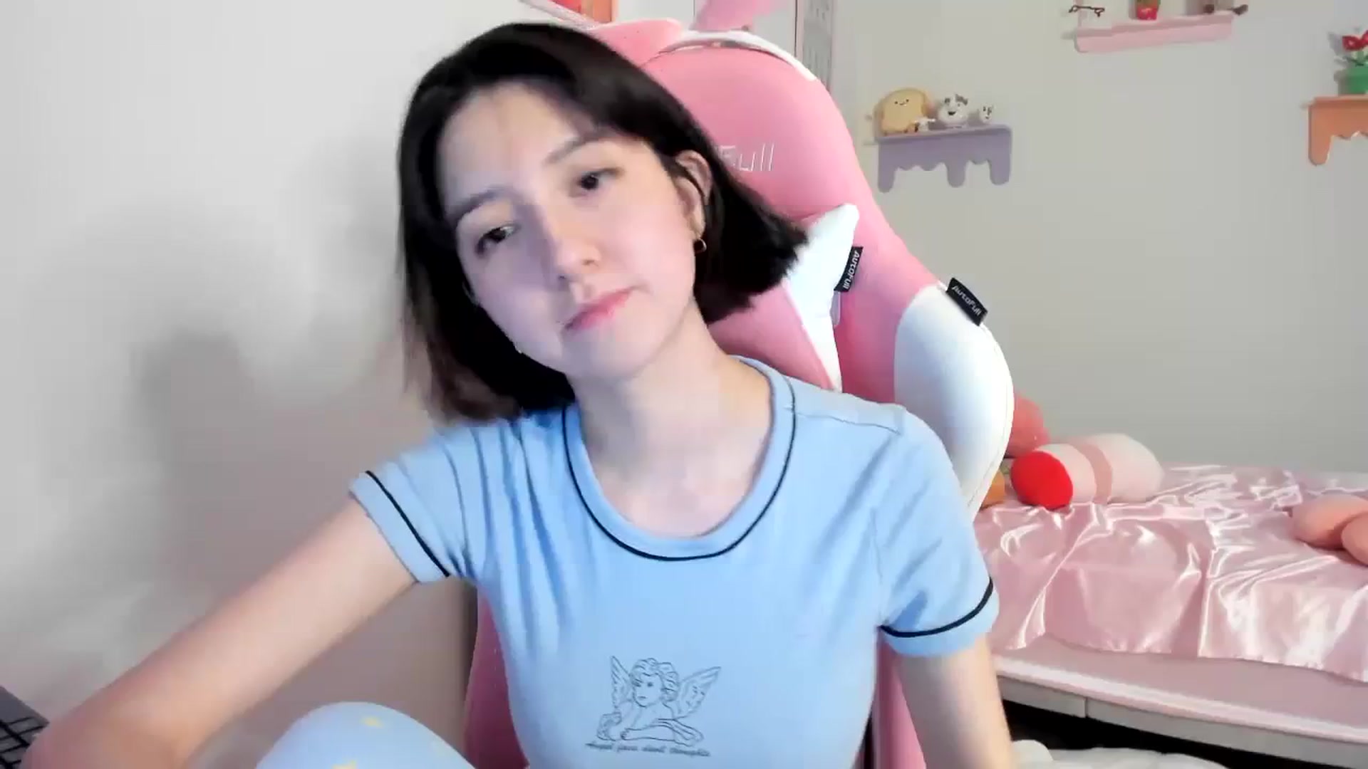 Gallery image thumbnail from Cherrycute666's myfreecams stream on, 07/24/2023, 10:09 image 11 of 20