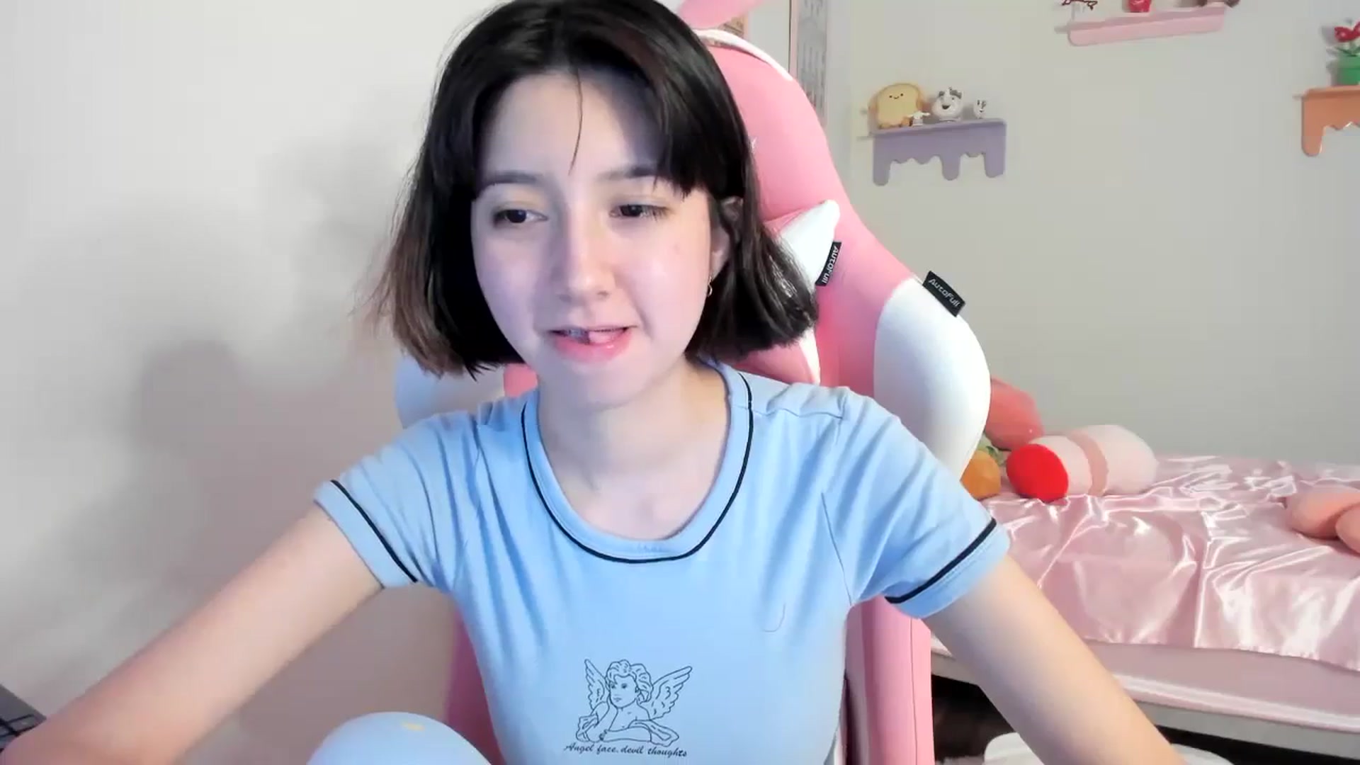 Gallery image thumbnail from Cherrycute666's myfreecams stream on, 07/24/2023, 10:09 image 13 of 20