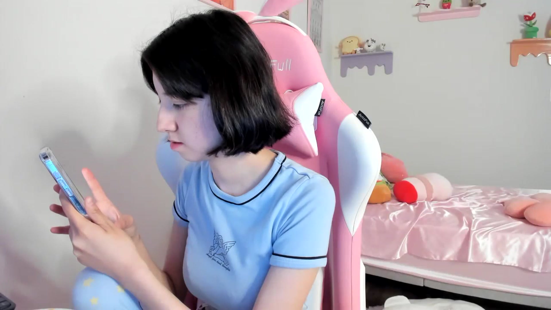 Gallery image thumbnail from Cherrycute666's myfreecams stream on, 07/24/2023, 22:54 image 6 of 20