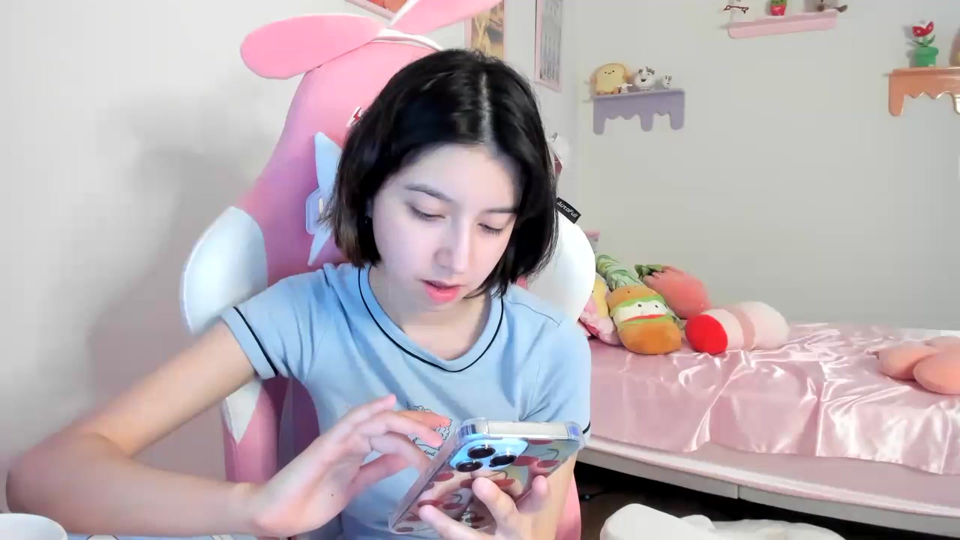 Gallery image thumbnail from Cherrycute666's myfreecams stream on, 07/24/2023, 22:54 image 9 of 20