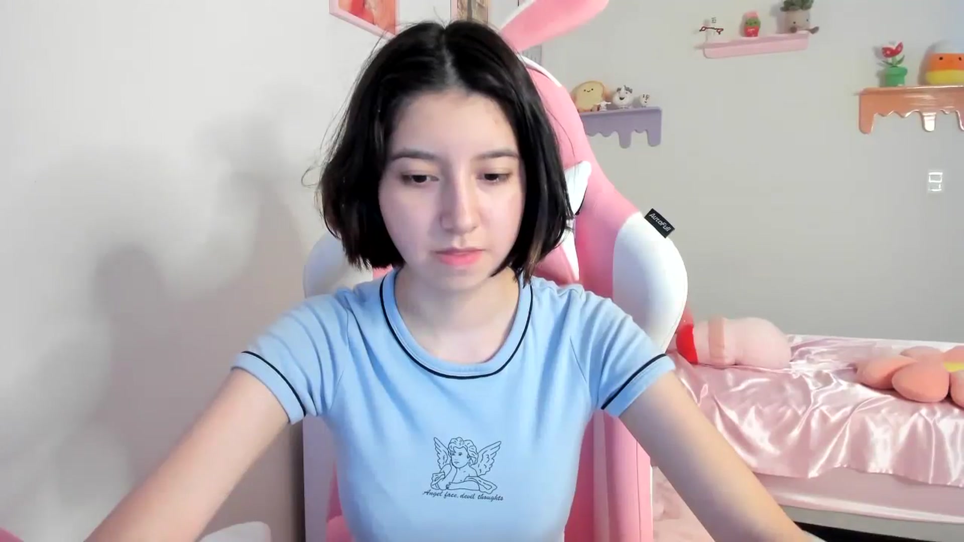 Gallery image thumbnail from Cherrycute666's myfreecams stream on, 07/25/2023, 01:14 image 13 of 20