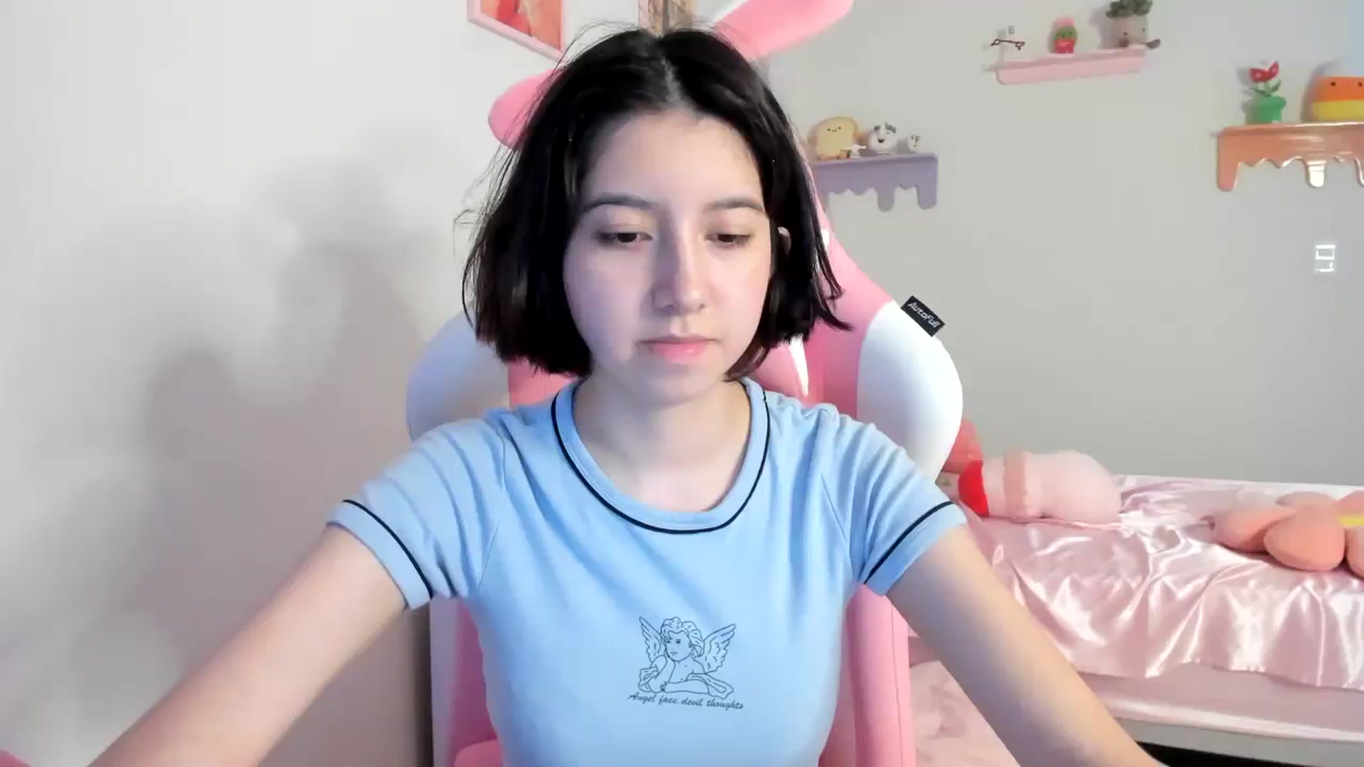 Gallery image thumbnail from Cherrycute666's myfreecams stream on, 07/25/2023, 01:14 image 12 of 20
