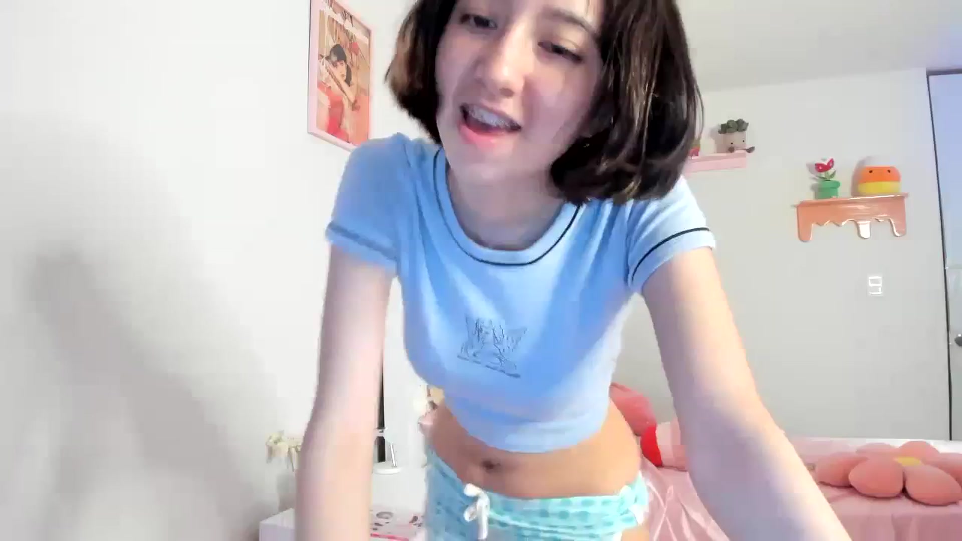 Gallery image thumbnail from Cherrycute666's myfreecams stream on, 07/25/2023, 01:14 image 4 of 20