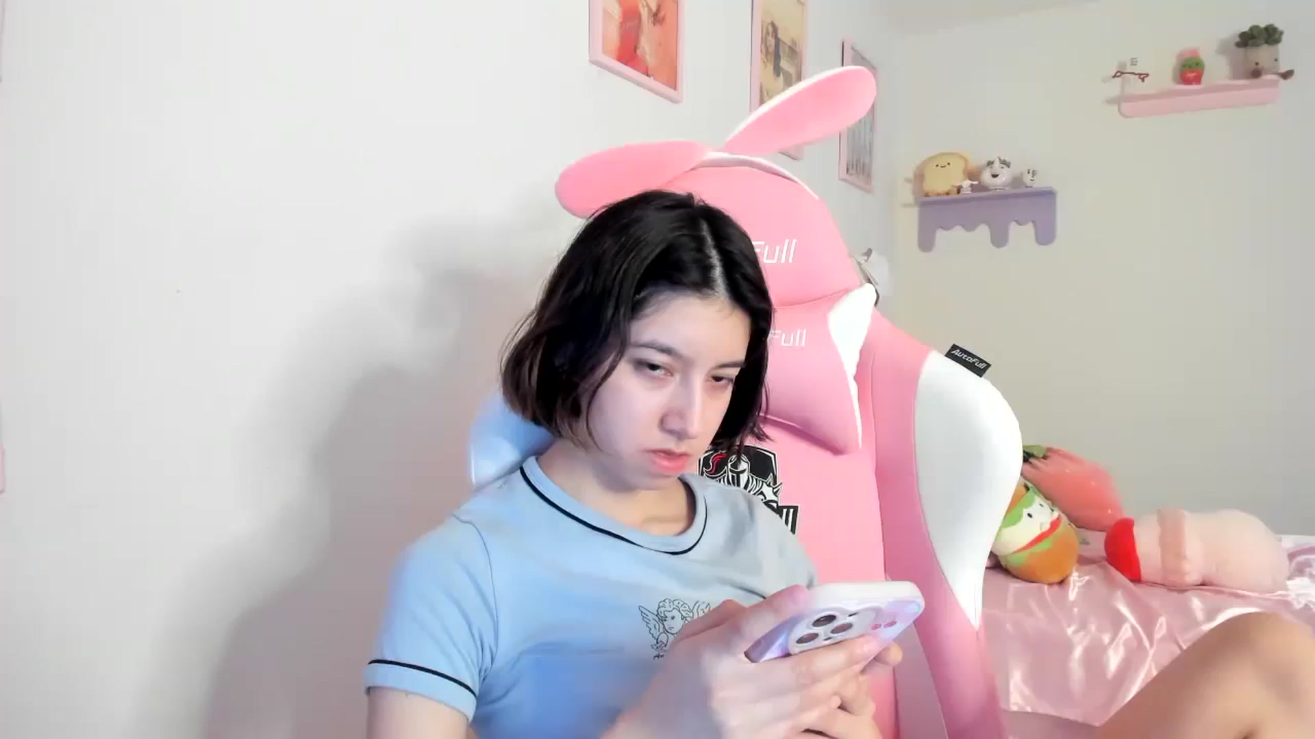 Gallery image thumbnail from Cherrycute666's myfreecams stream on, 07/25/2023, 02:00 image 6 of 20
