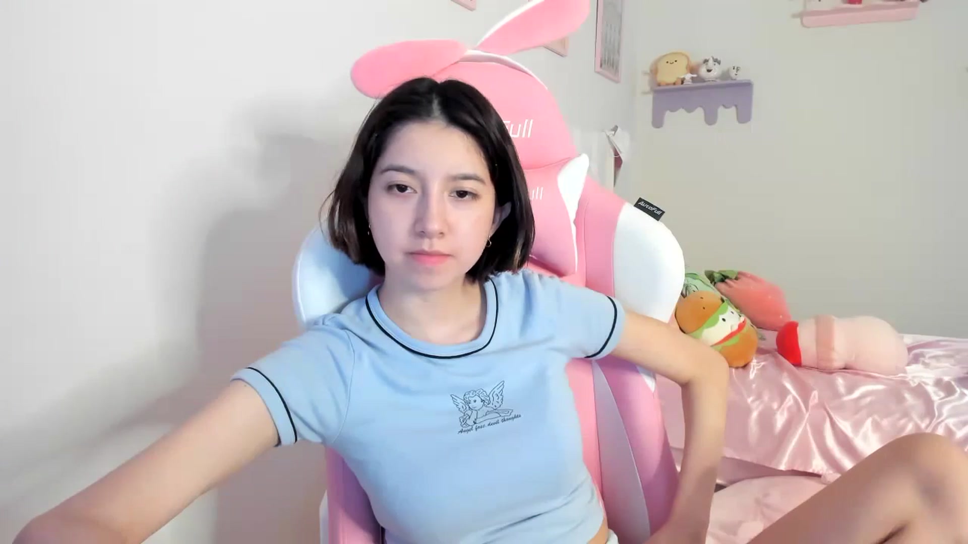 Gallery image thumbnail from Cherrycute666's myfreecams stream on, 07/25/2023, 02:00 image 14 of 20