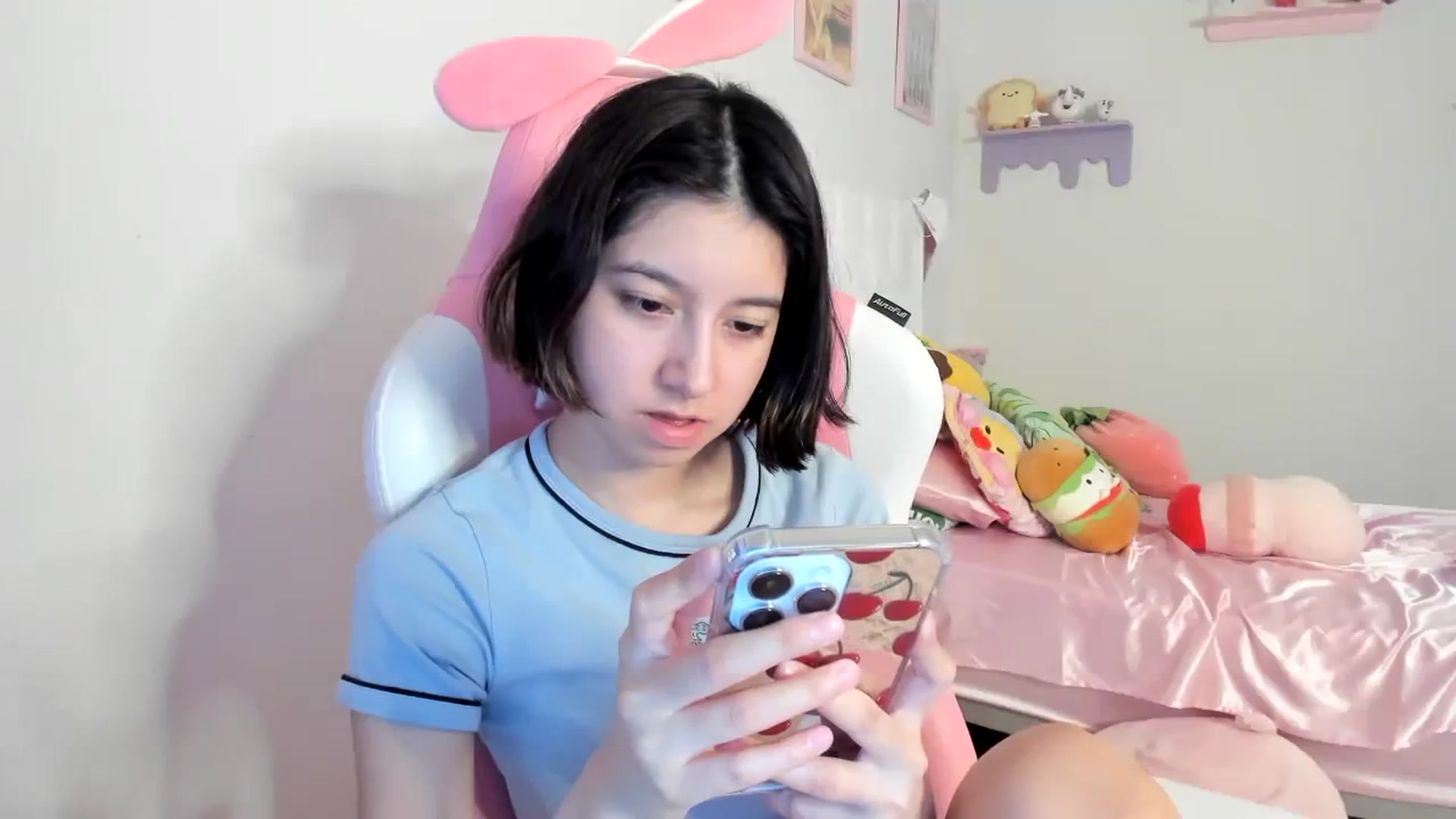 Gallery image thumbnail from Cherrycute666's myfreecams stream on, 07/25/2023, 02:00 image 9 of 20