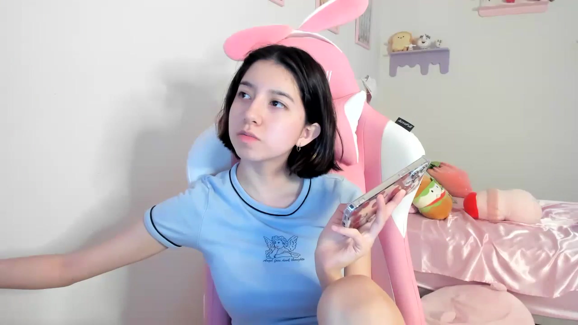 Gallery image thumbnail from Cherrycute666's myfreecams stream on, 07/25/2023, 02:00 image 12 of 20