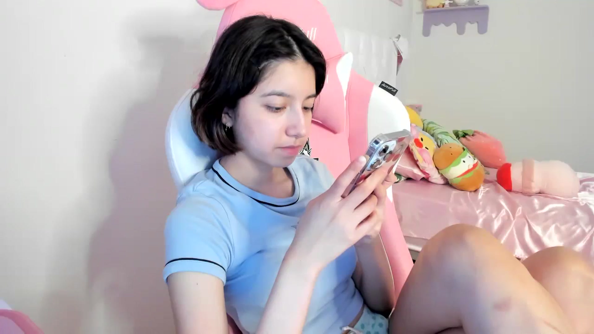 Gallery image thumbnail from Cherrycute666's myfreecams stream on, 07/25/2023, 02:00 image 20 of 20