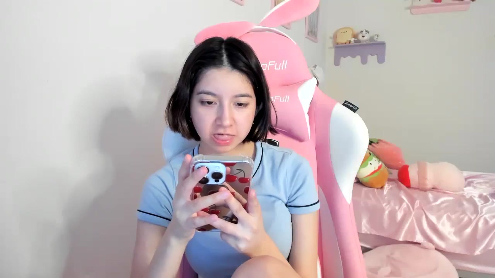 Gallery image thumbnail from Cherrycute666's myfreecams stream on, 07/25/2023, 02:00 image 13 of 20