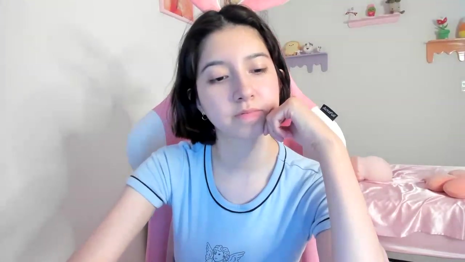 Gallery image thumbnail from Cherrycute666's myfreecams stream on, 07/25/2023, 04:46 image 17 of 20
