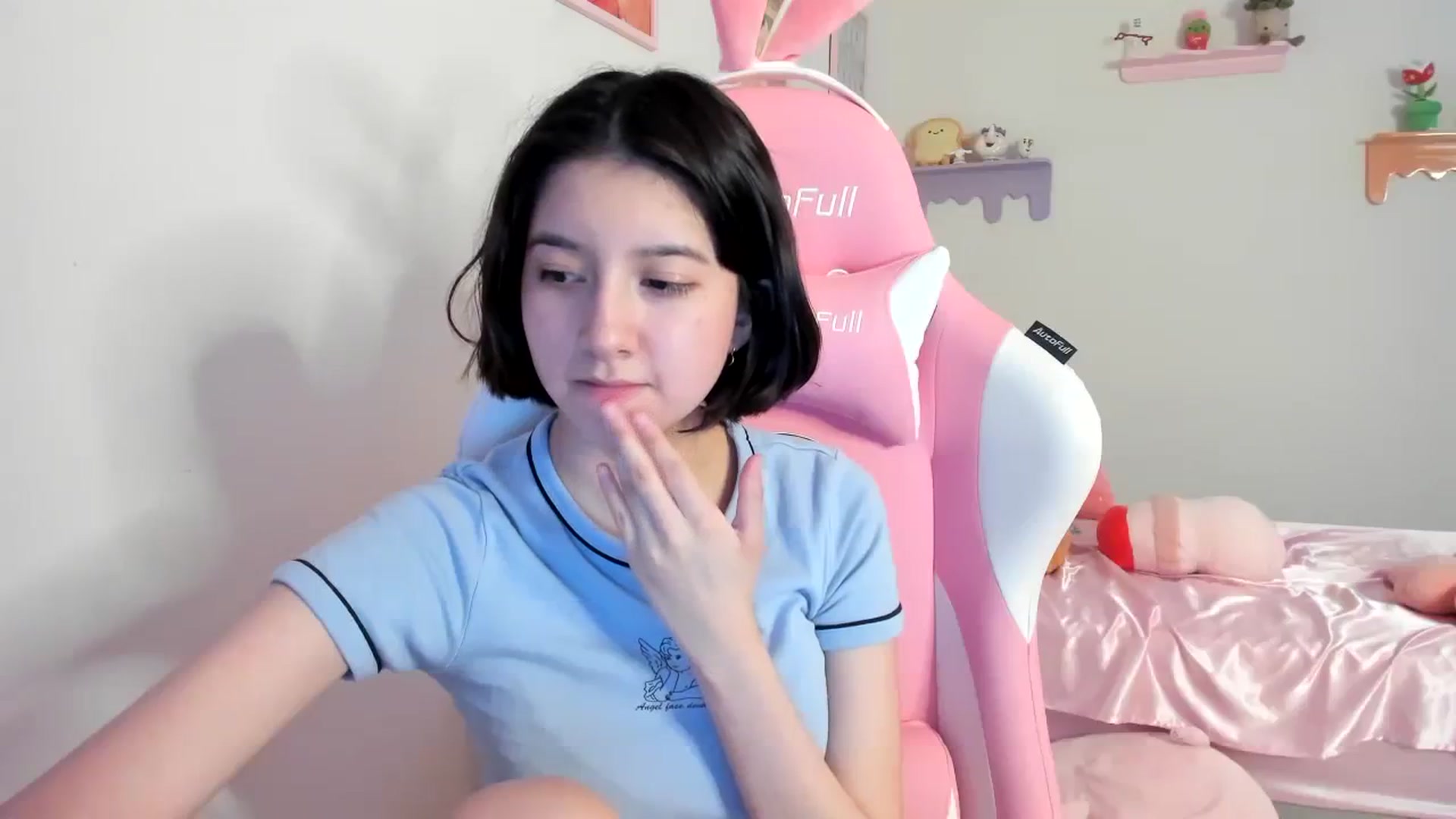 Gallery image thumbnail from Cherrycute666's myfreecams stream on, 07/25/2023, 04:46 image 3 of 20