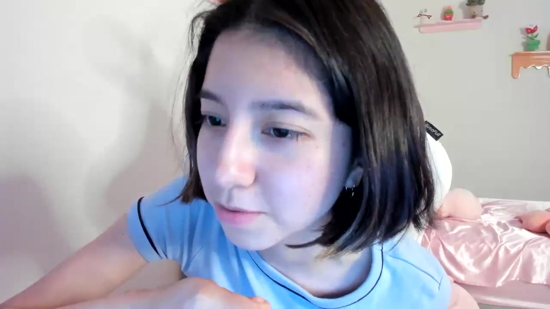 Gallery image thumbnail from Cherrycute666's myfreecams stream on, 07/25/2023, 04:46 image 2 of 20