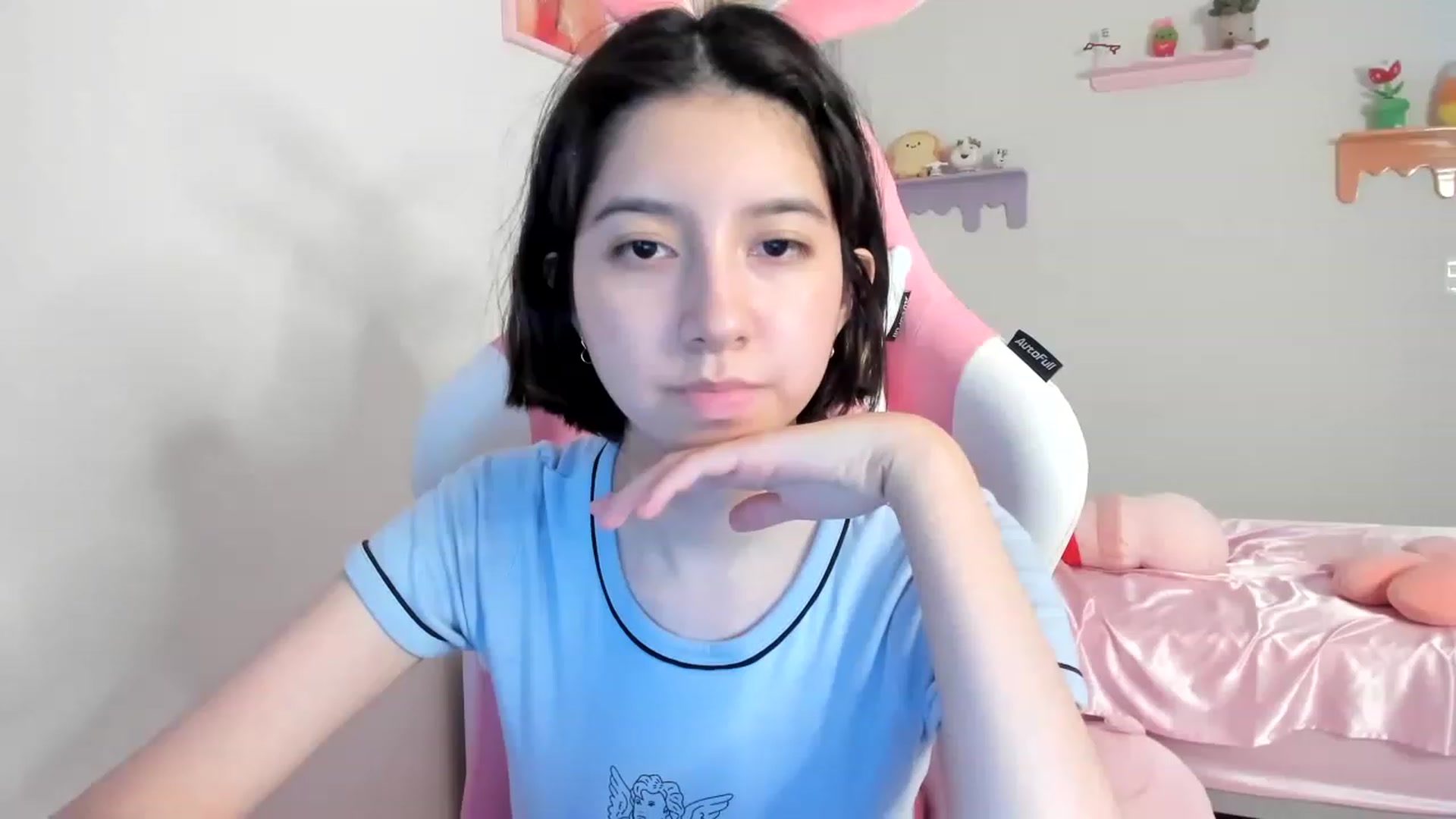 Gallery image thumbnail from Cherrycute666's myfreecams stream on, 07/25/2023, 04:46 image 16 of 20