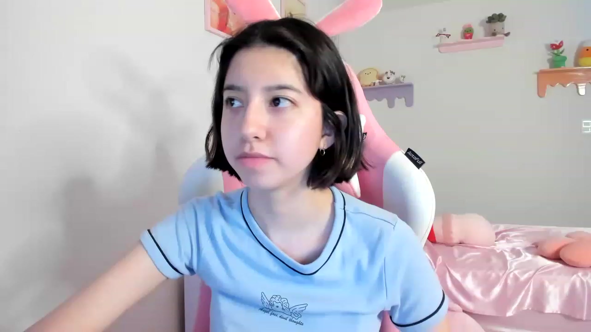 Gallery image thumbnail from Cherrycute666's myfreecams stream on, 07/25/2023, 06:25 image 3 of 20