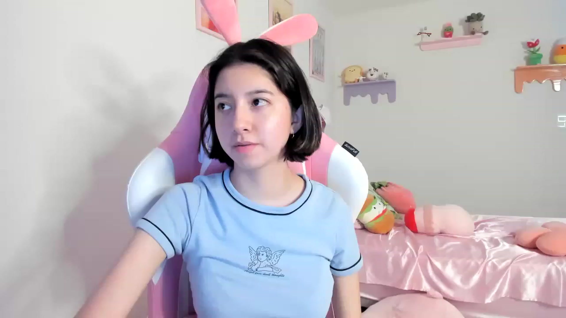 Gallery image thumbnail from Cherrycute666's myfreecams stream on, 07/25/2023, 06:25 image 6 of 20