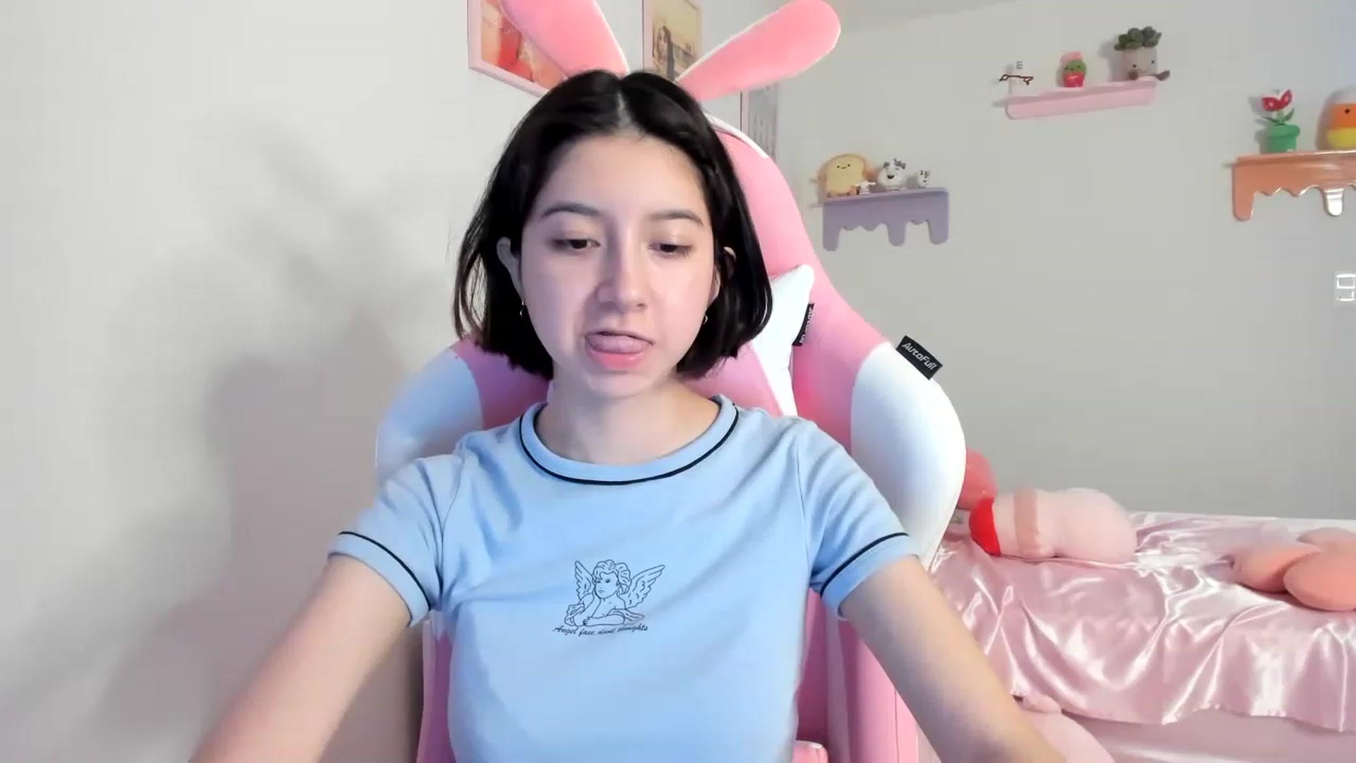 Gallery image thumbnail from Cherrycute666's myfreecams stream on, 07/25/2023, 06:25 image 5 of 20