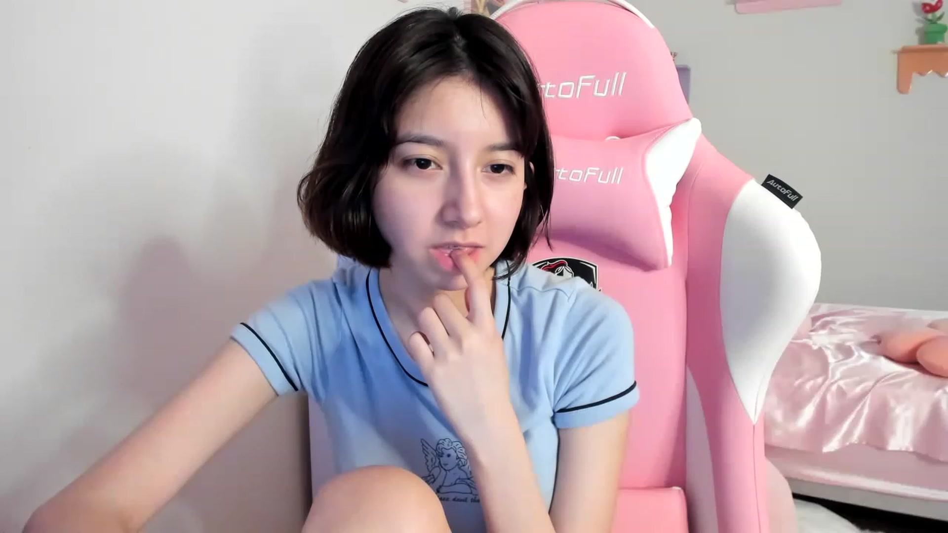 Gallery image thumbnail from Cherrycute666's myfreecams stream on, 07/25/2023, 06:58 image 3 of 20